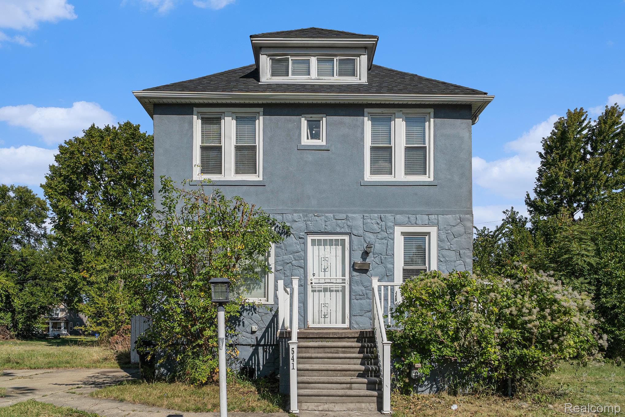541 Alger Street