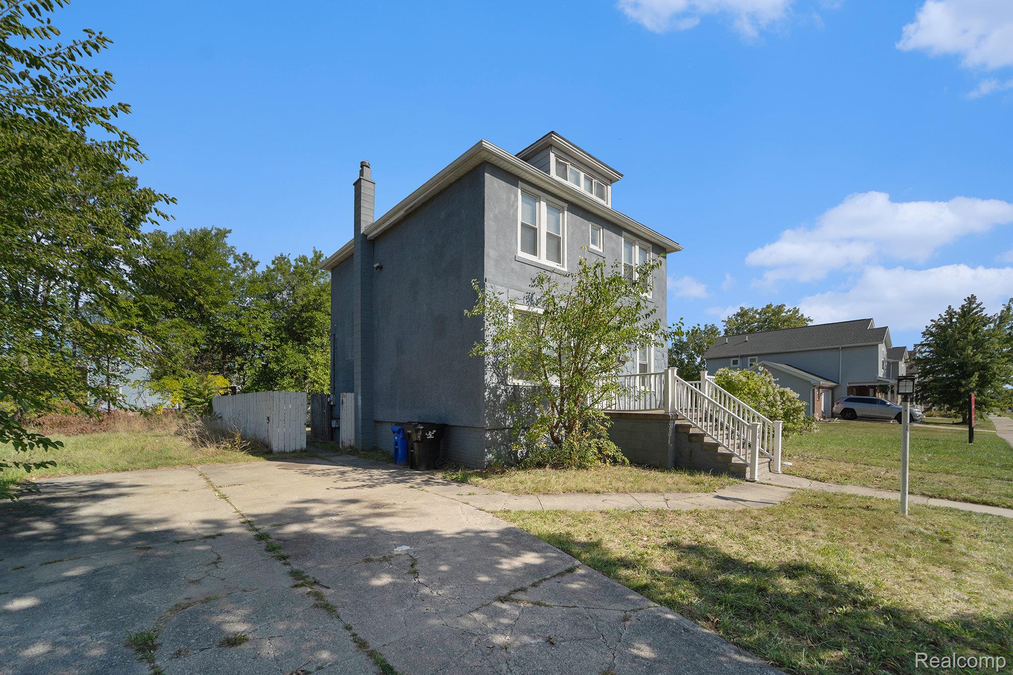 541 Alger Street