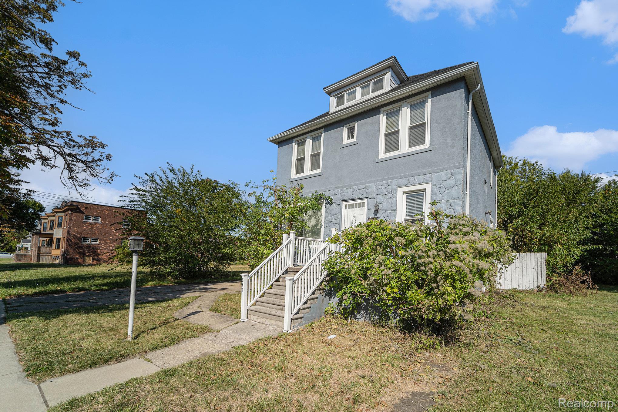 541 Alger Street