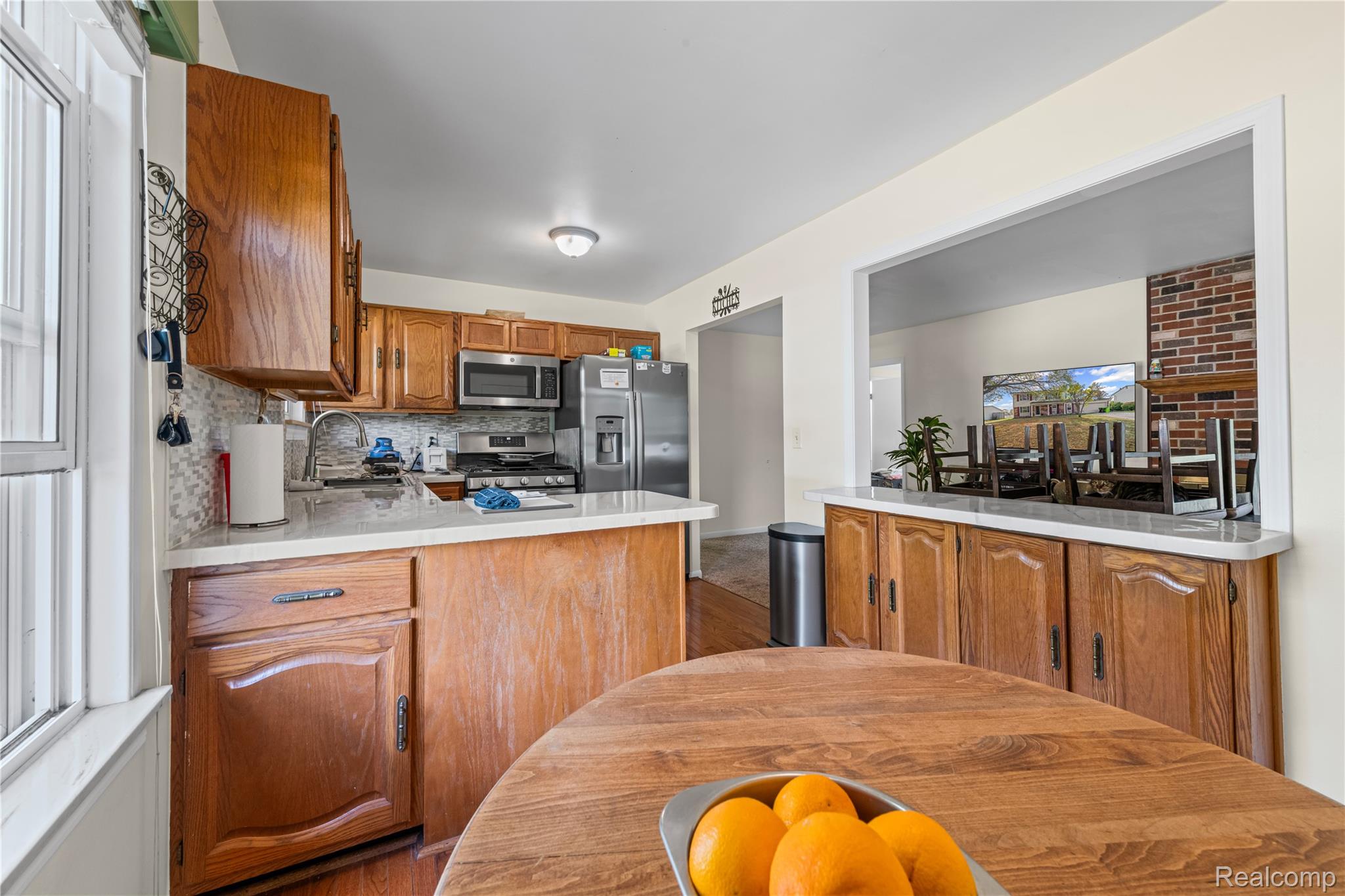 40209 Oak Tree