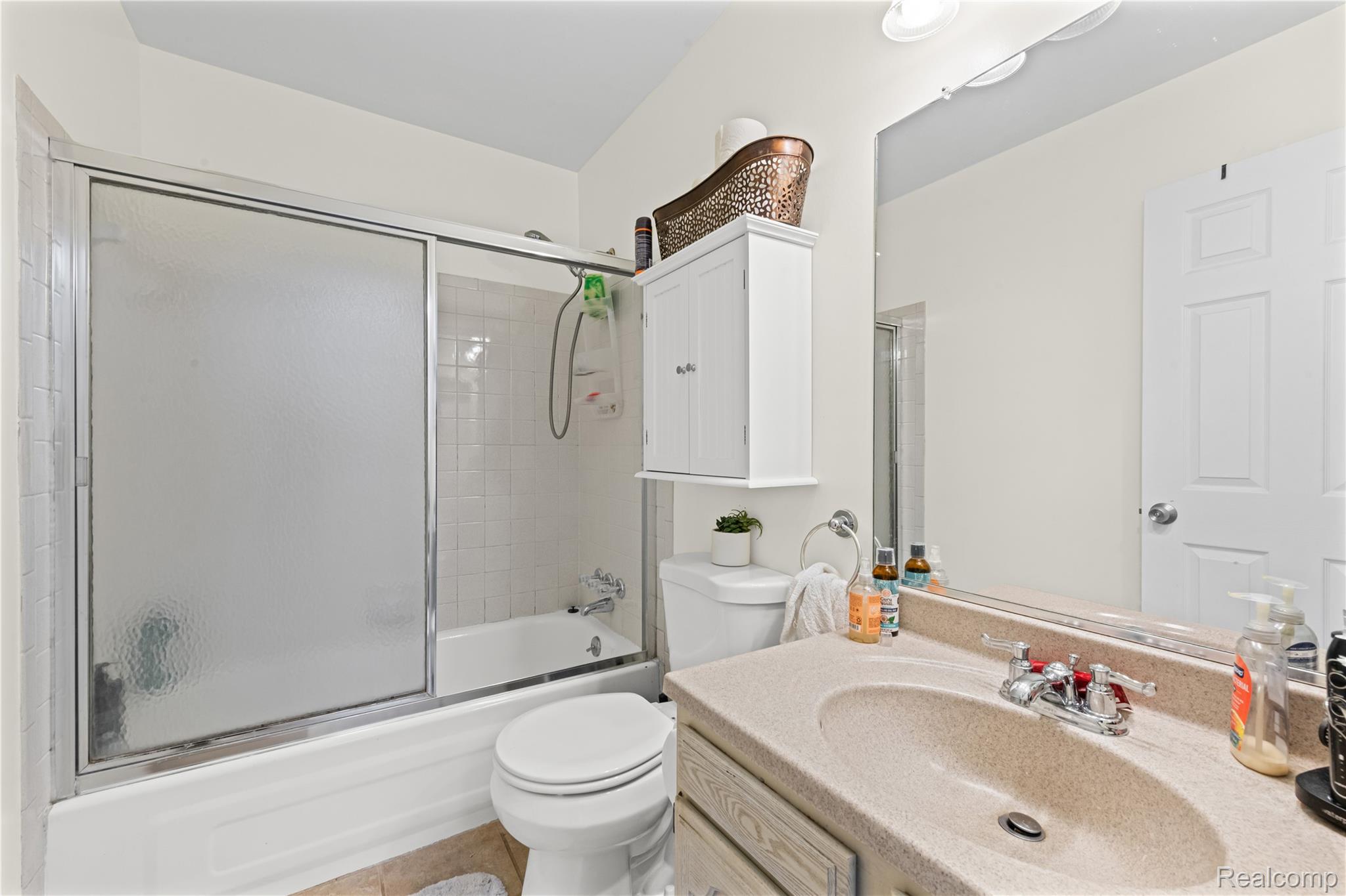 40209 Oak Tree