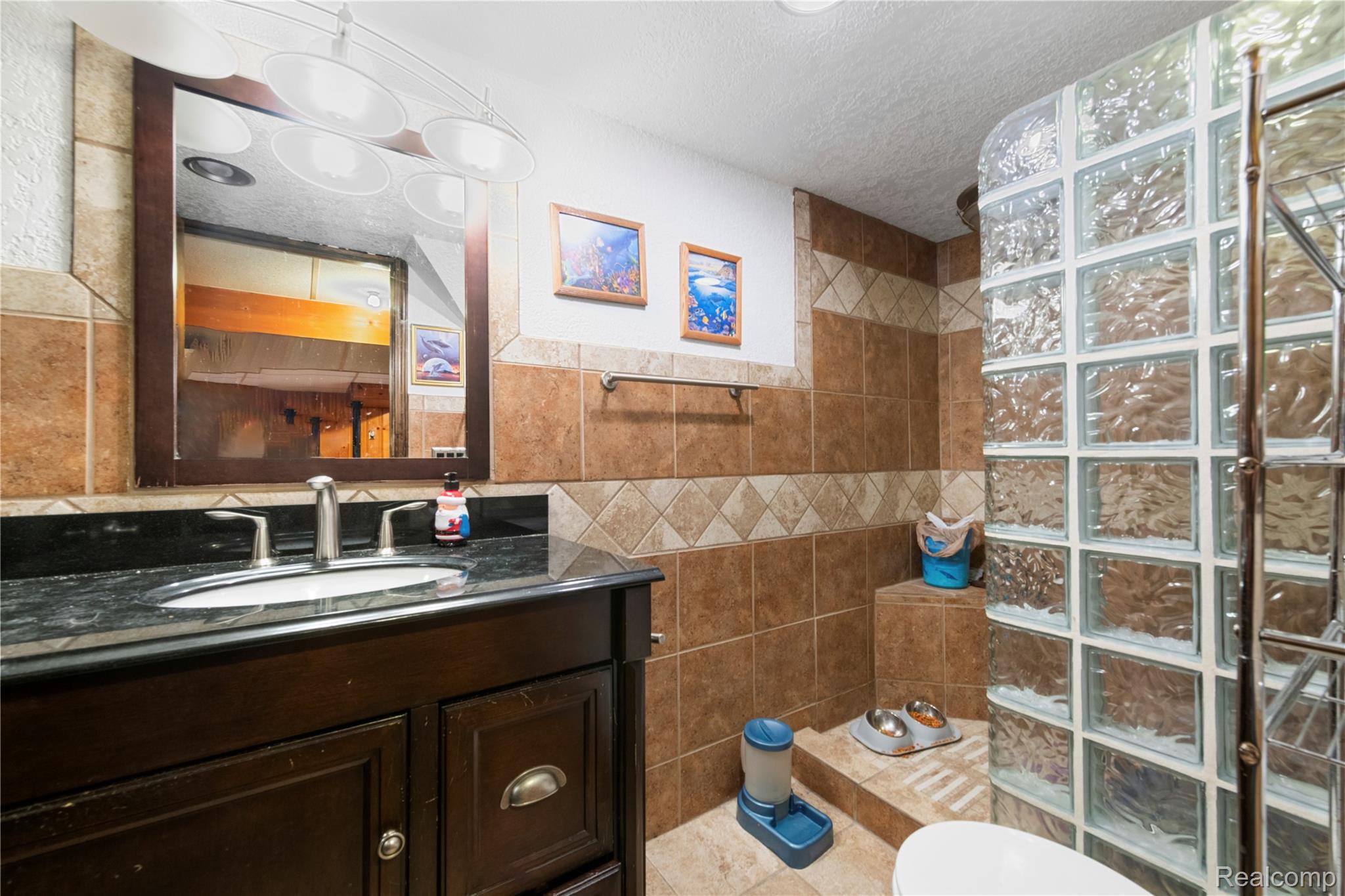 27616 Sheridan Street