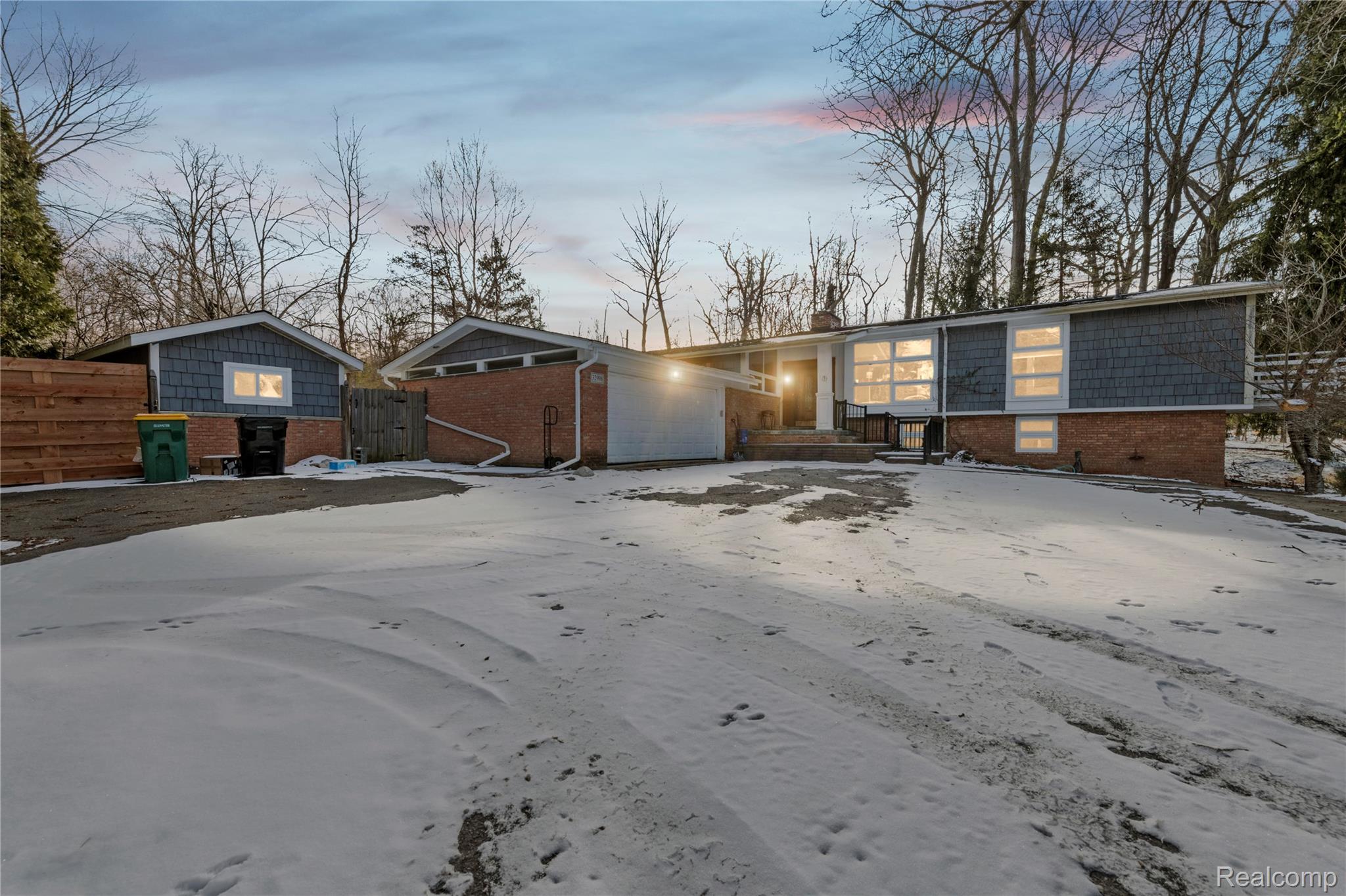 32998 Biddestone Lane