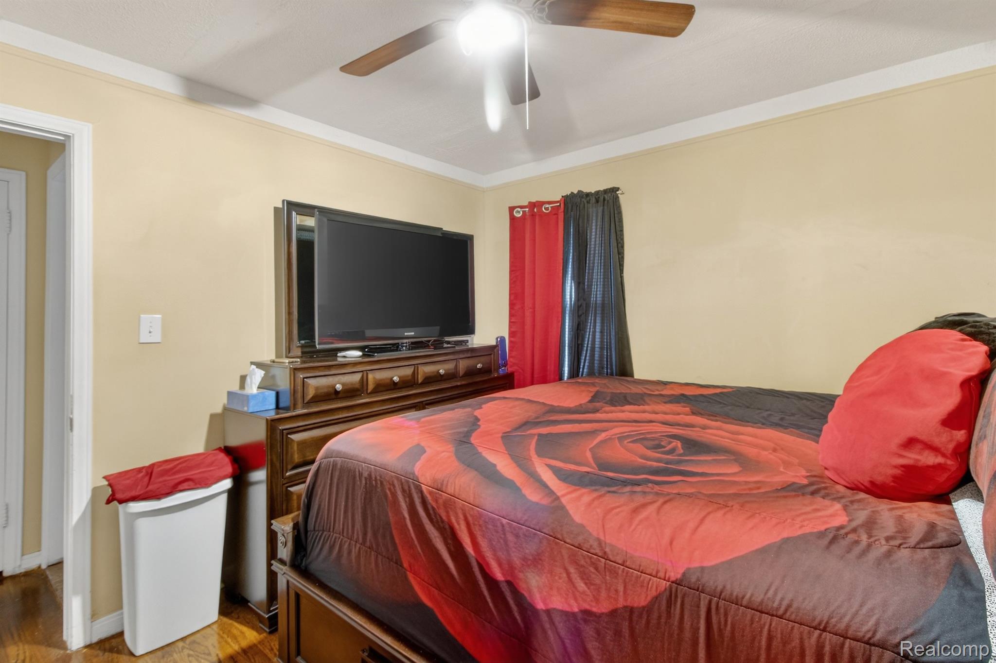 11319 Woodbine