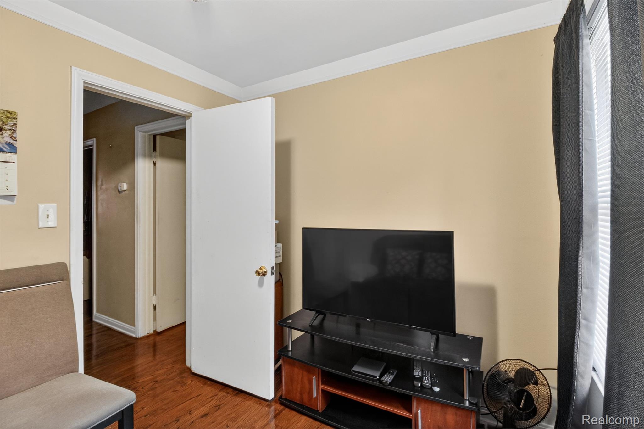 11319 Woodbine