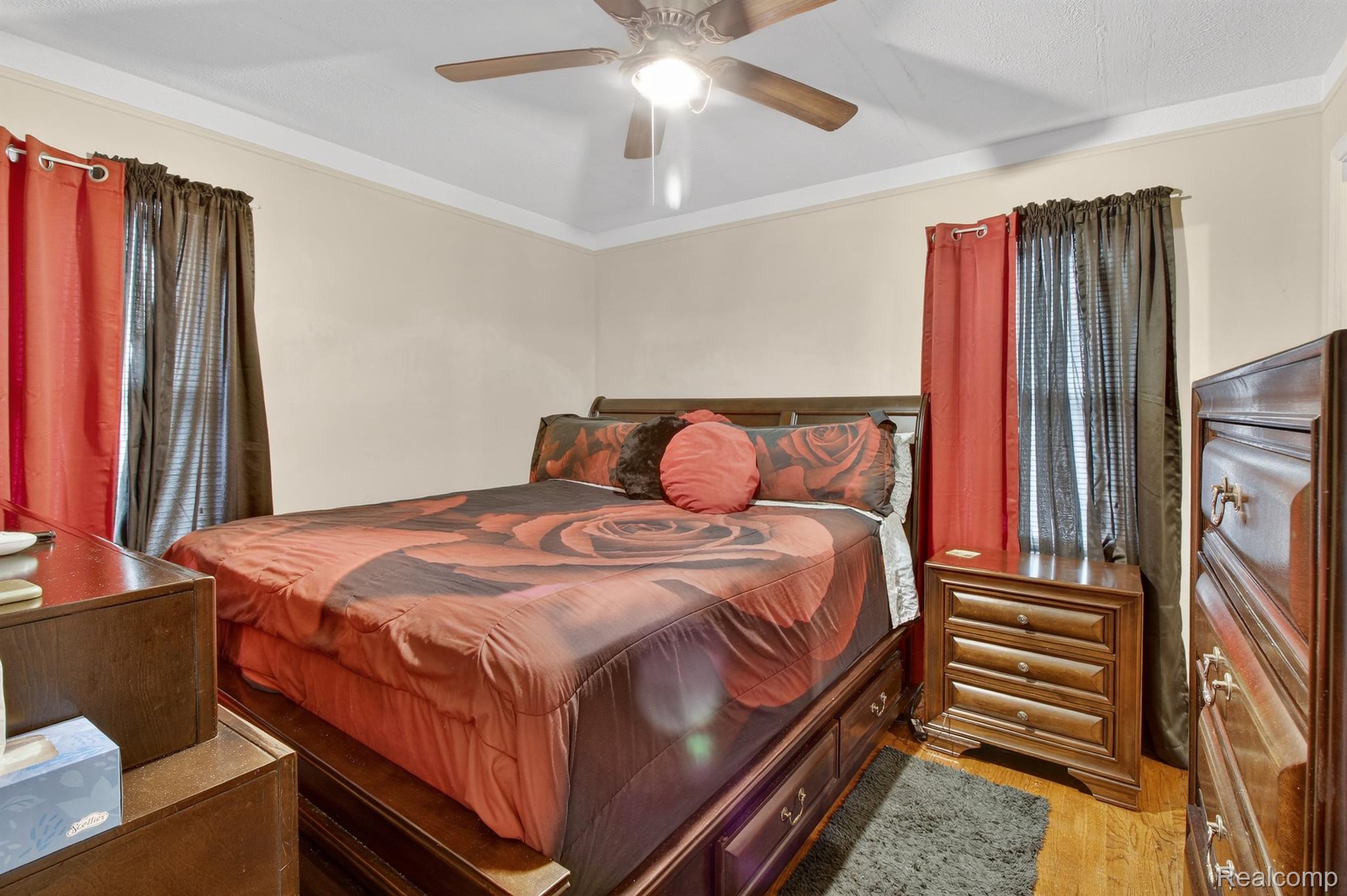 11319 Woodbine