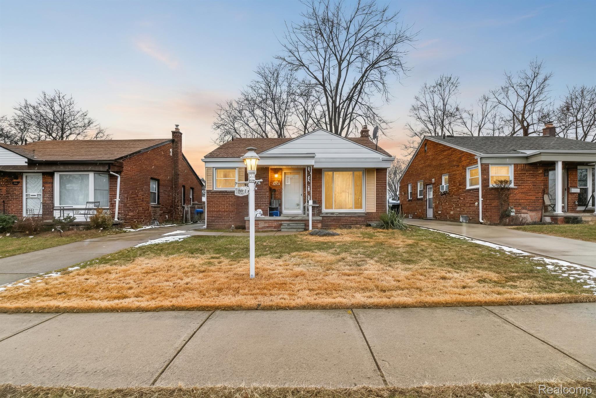 11319 Woodbine