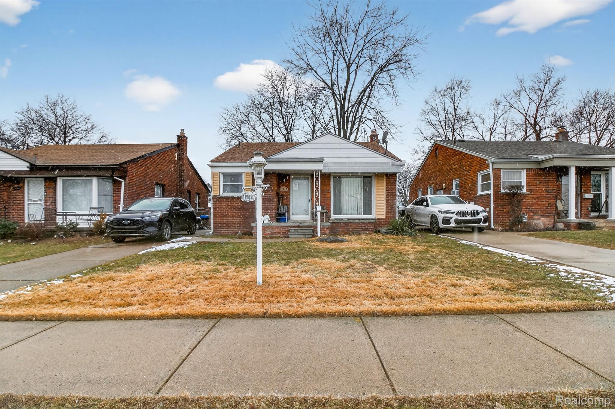 11319 Woodbine