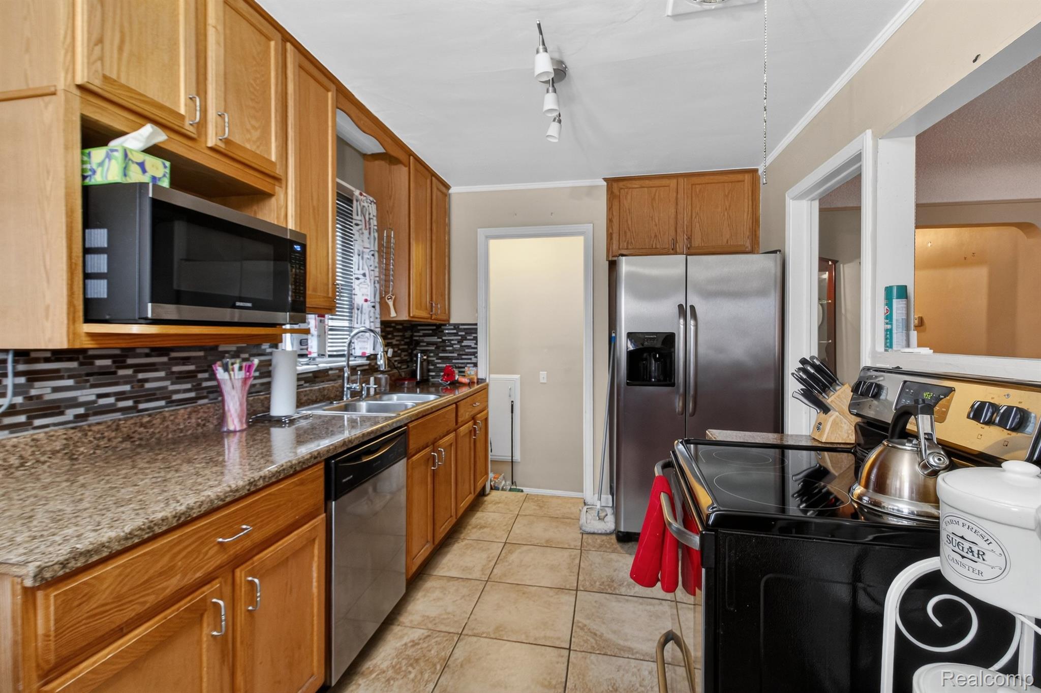 11319 Woodbine