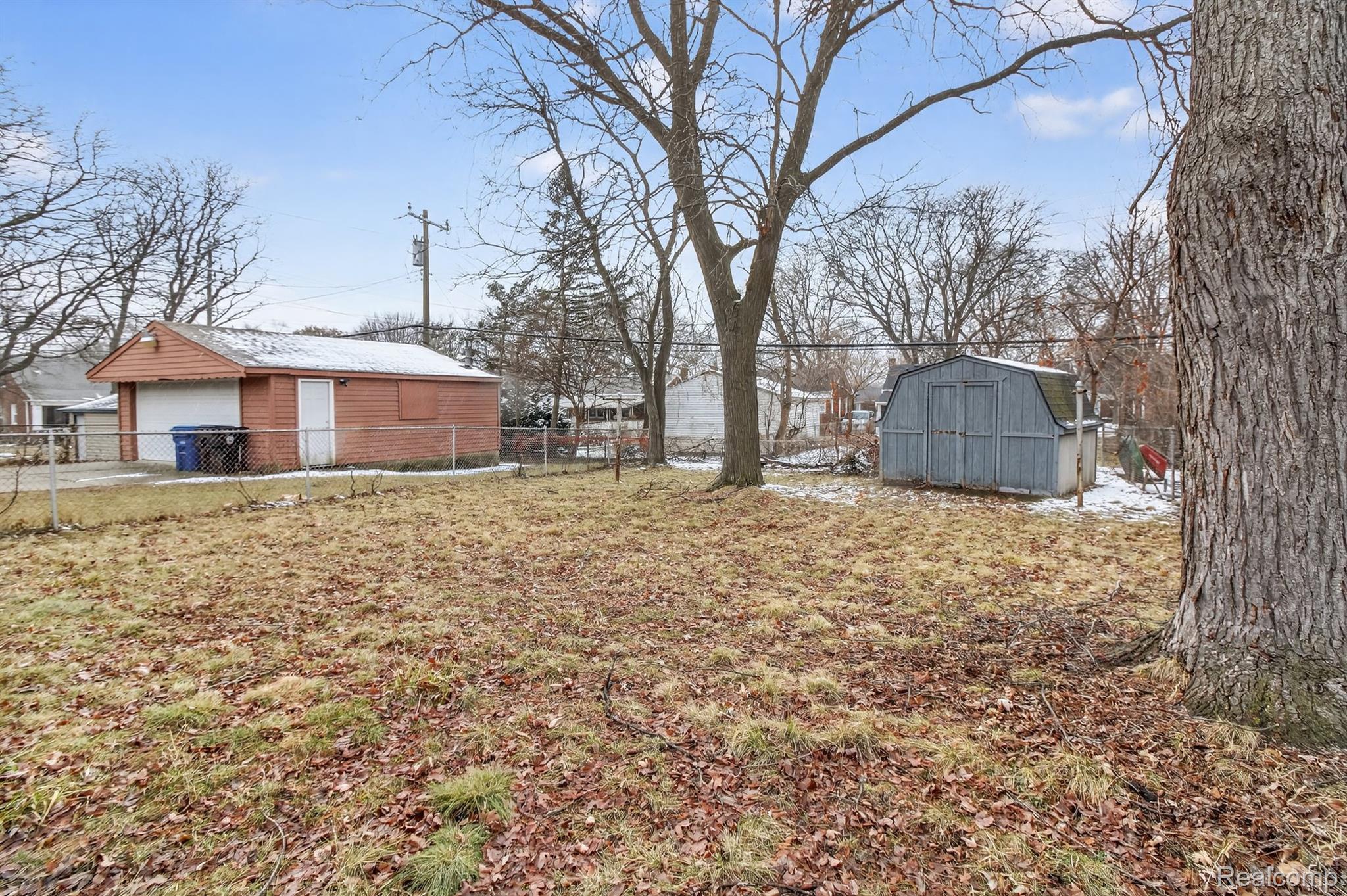11319 Woodbine
