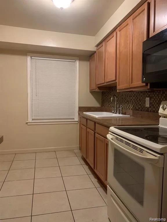 18418 Edinborough Road