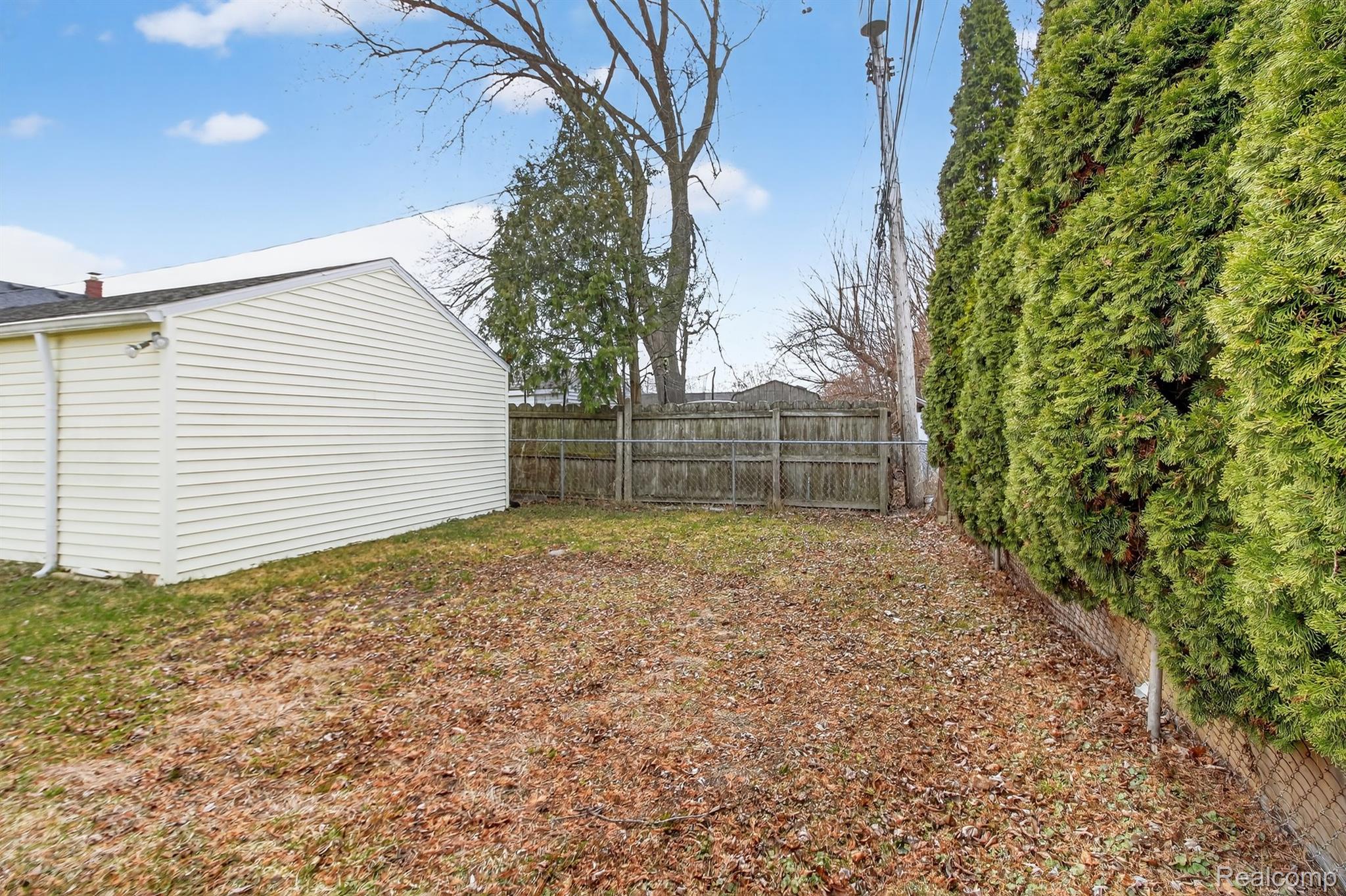 29901 Kelly Road