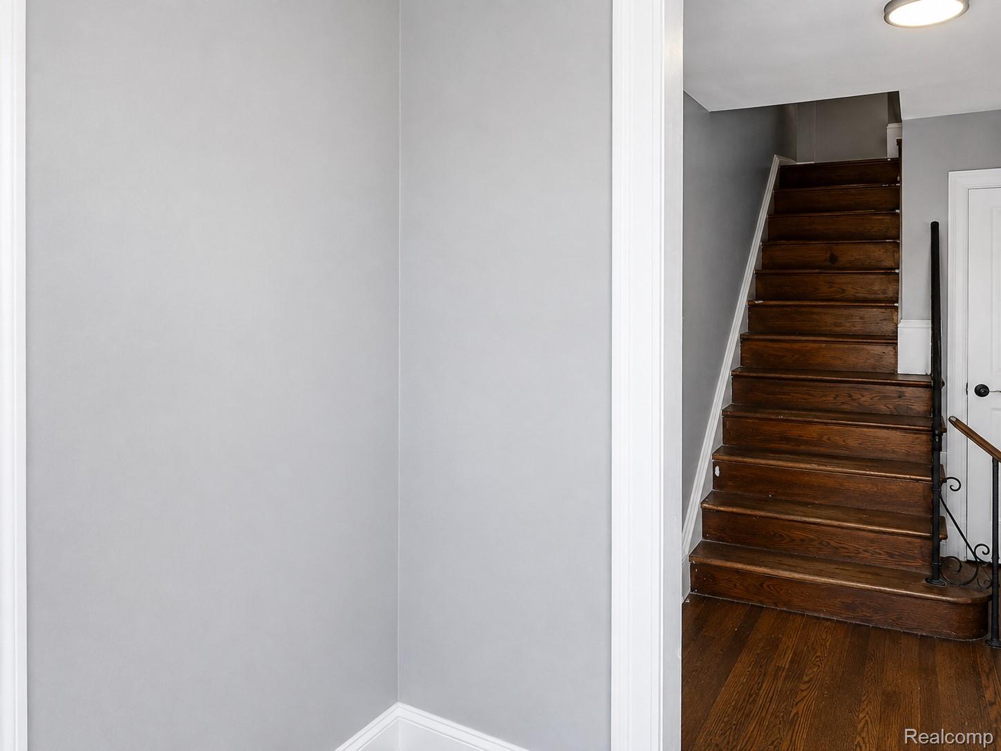 14205 Strathmoor Street