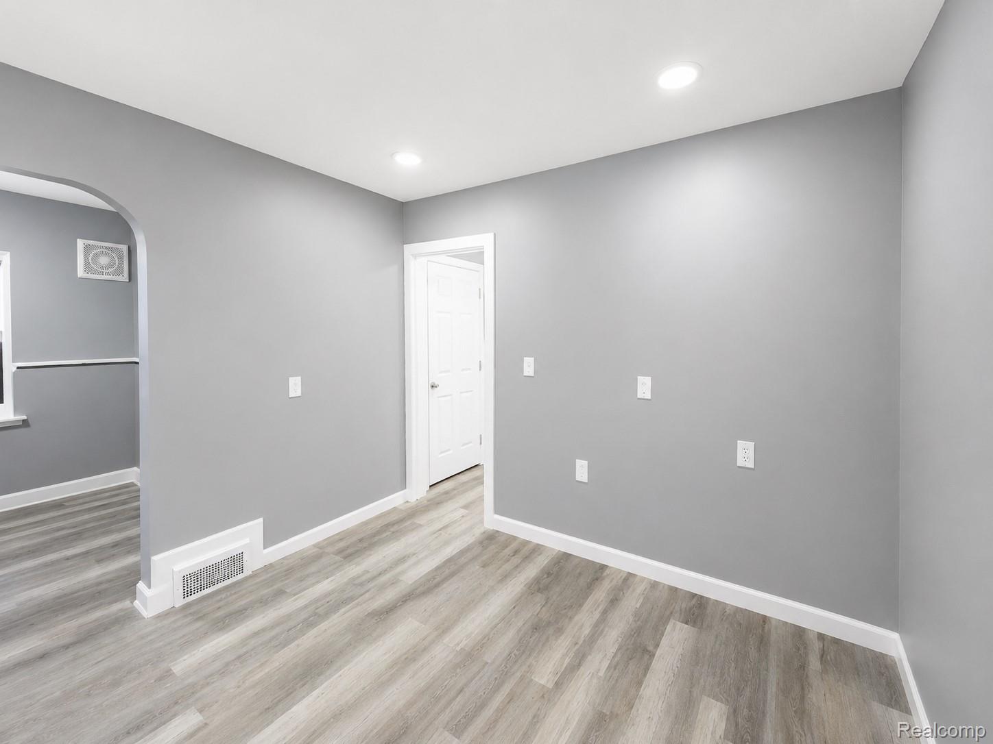 14205 Strathmoor Street