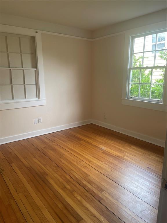 5844 LOUIS XIV Street