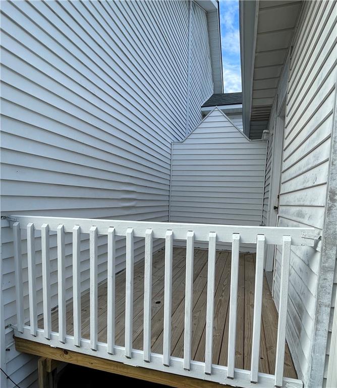 5844 LOUIS XIV Street