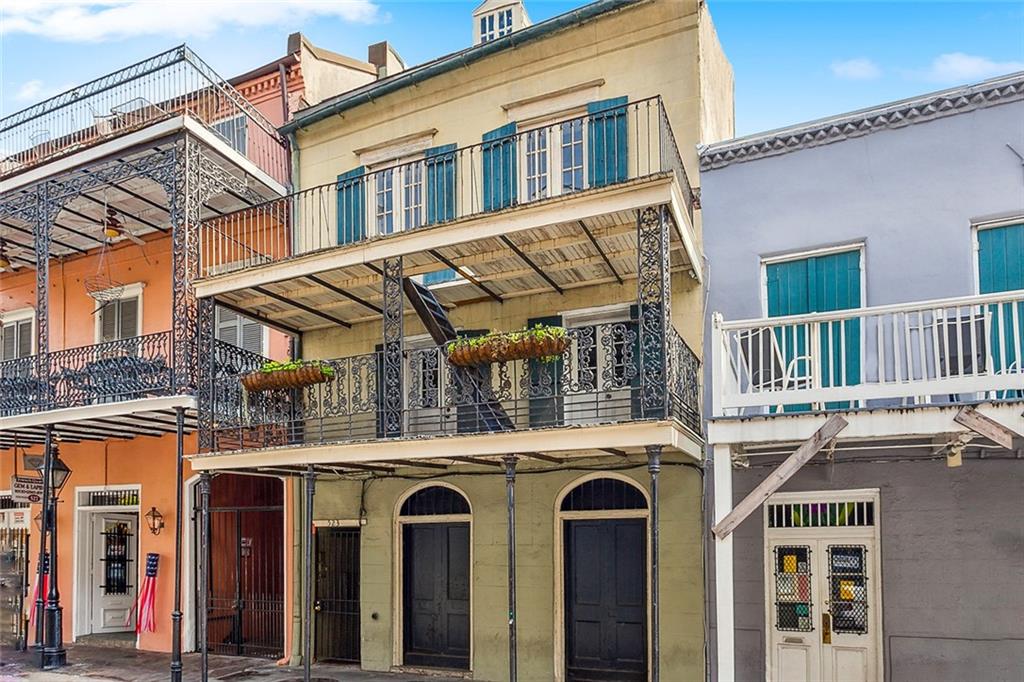 523 ST PHILIP Street 2