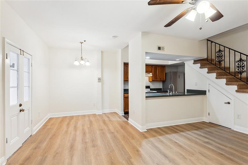 523 ST PHILIP Street 2