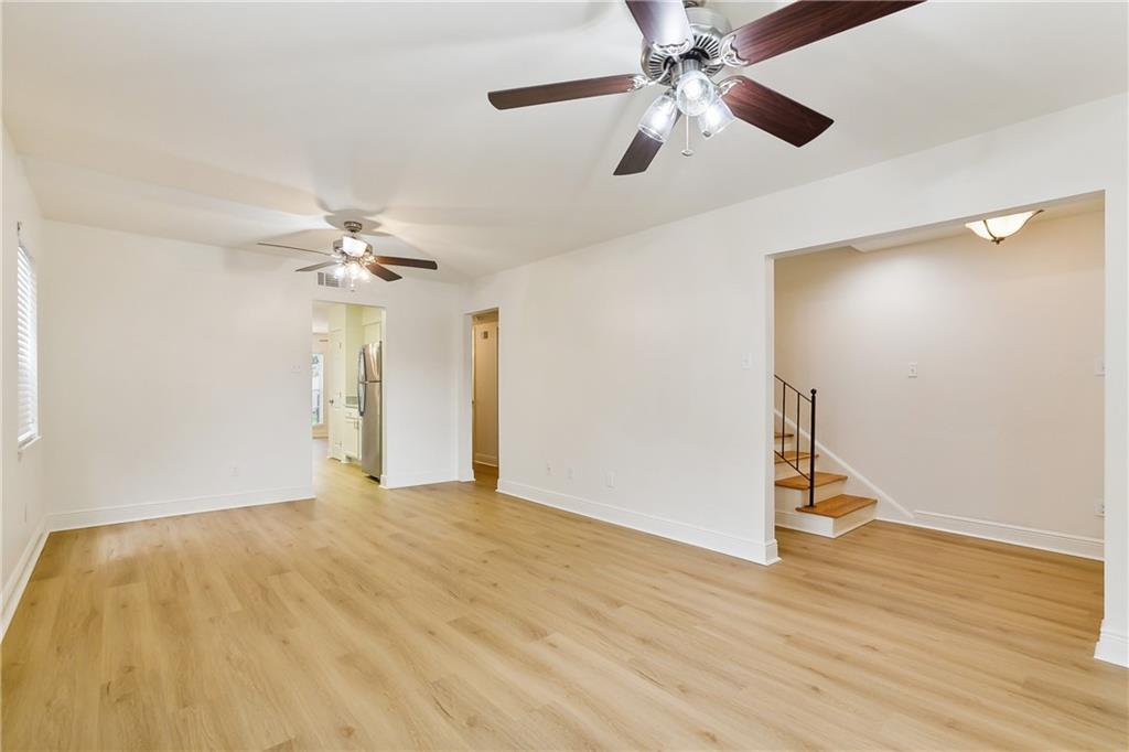 233 W KENILWORTH Street