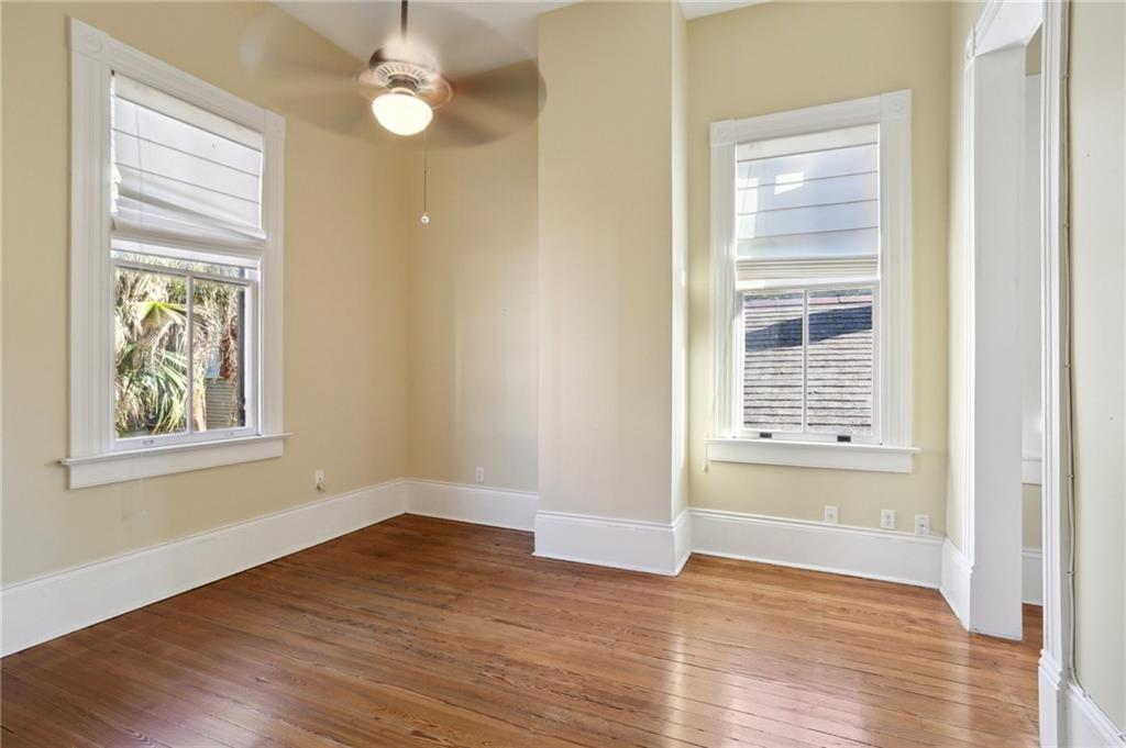 1131 DAUPHINE Street