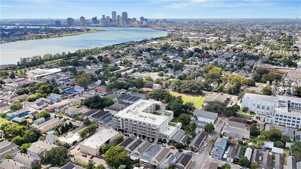 900 BARTHOLOMEW Street 320