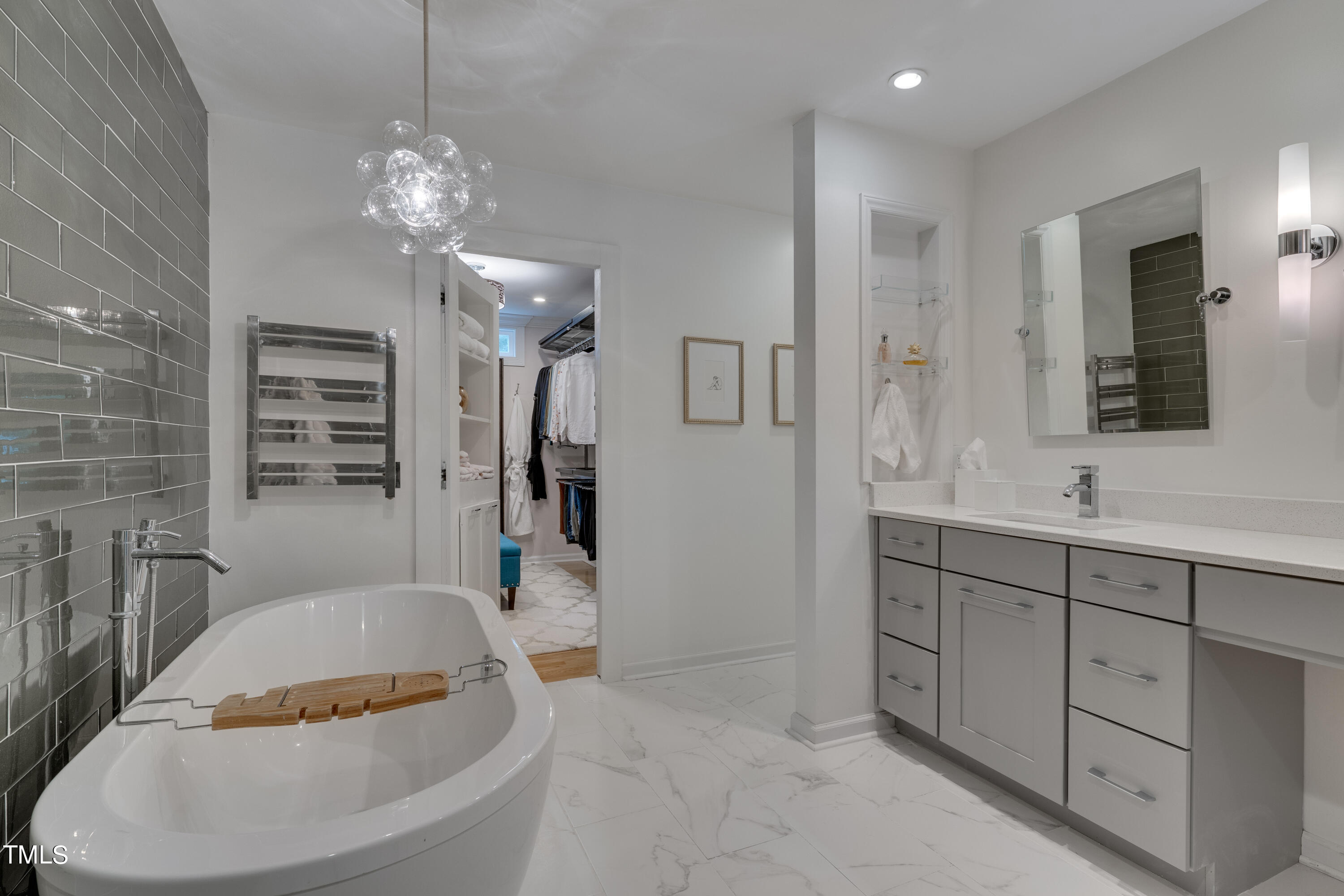 904 Plateau Lane