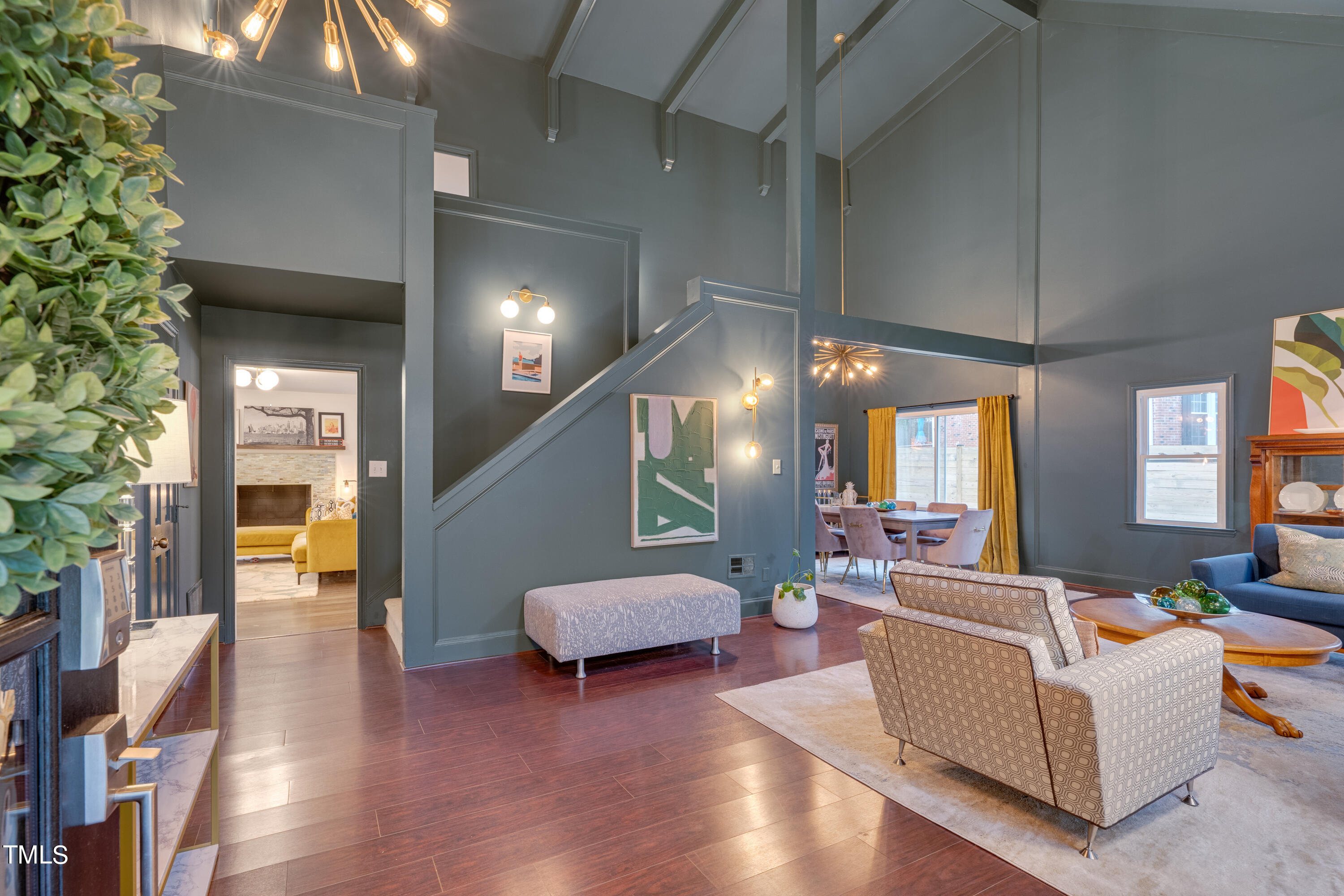 904 Plateau Lane