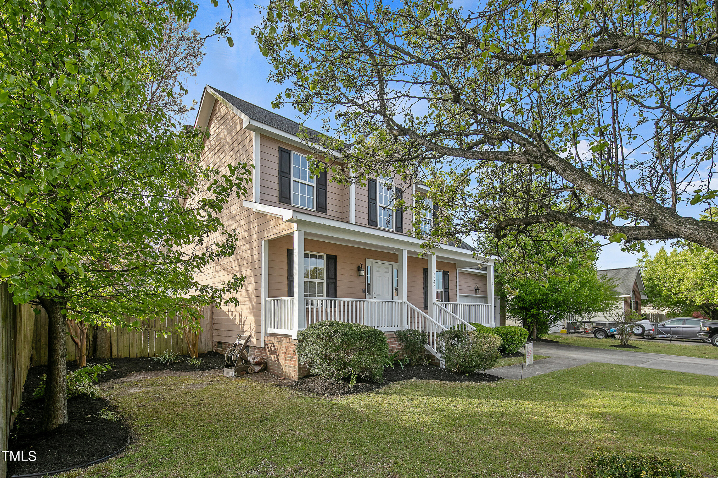 5525 Walking Trail Way