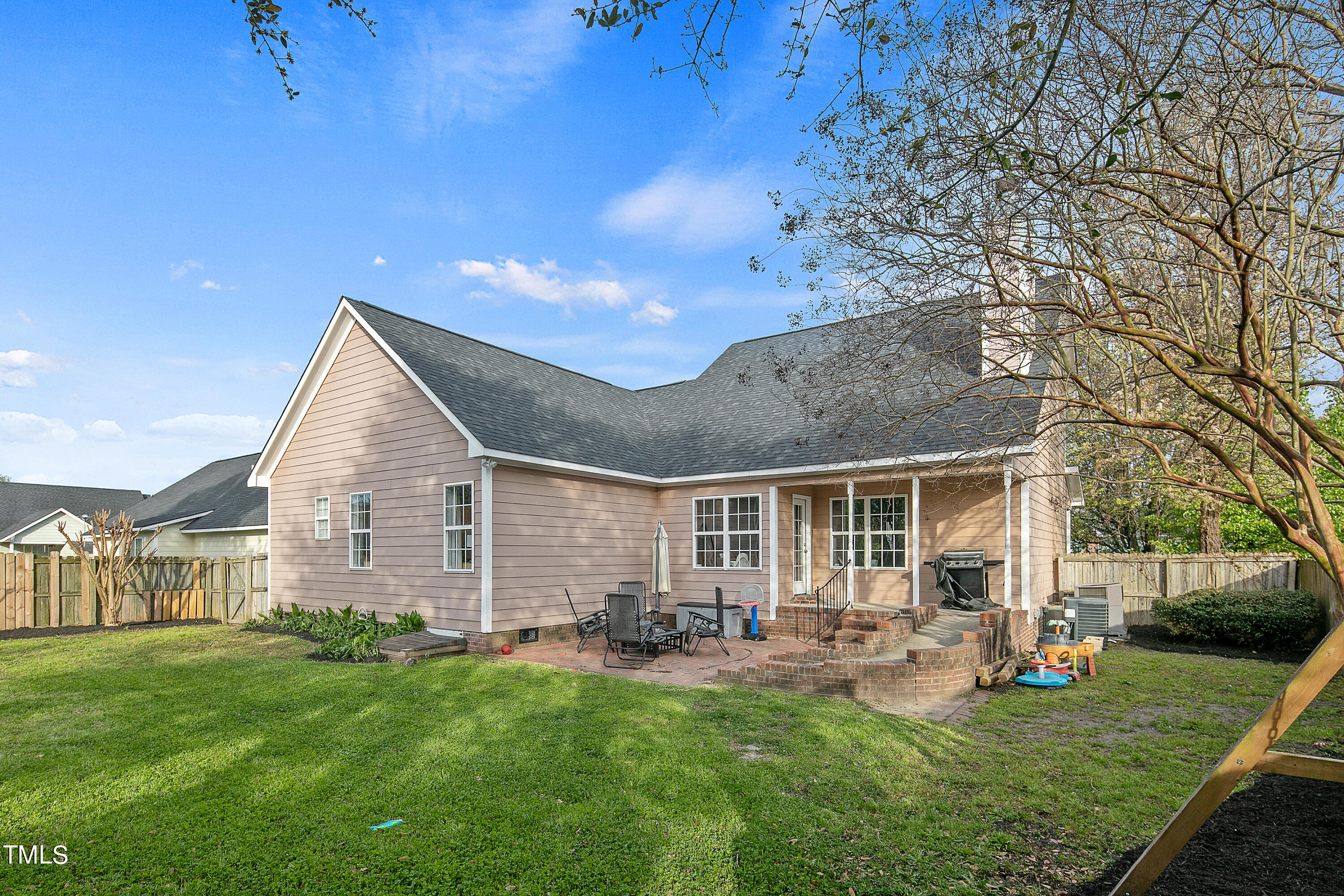 5525 Walking Trail Way