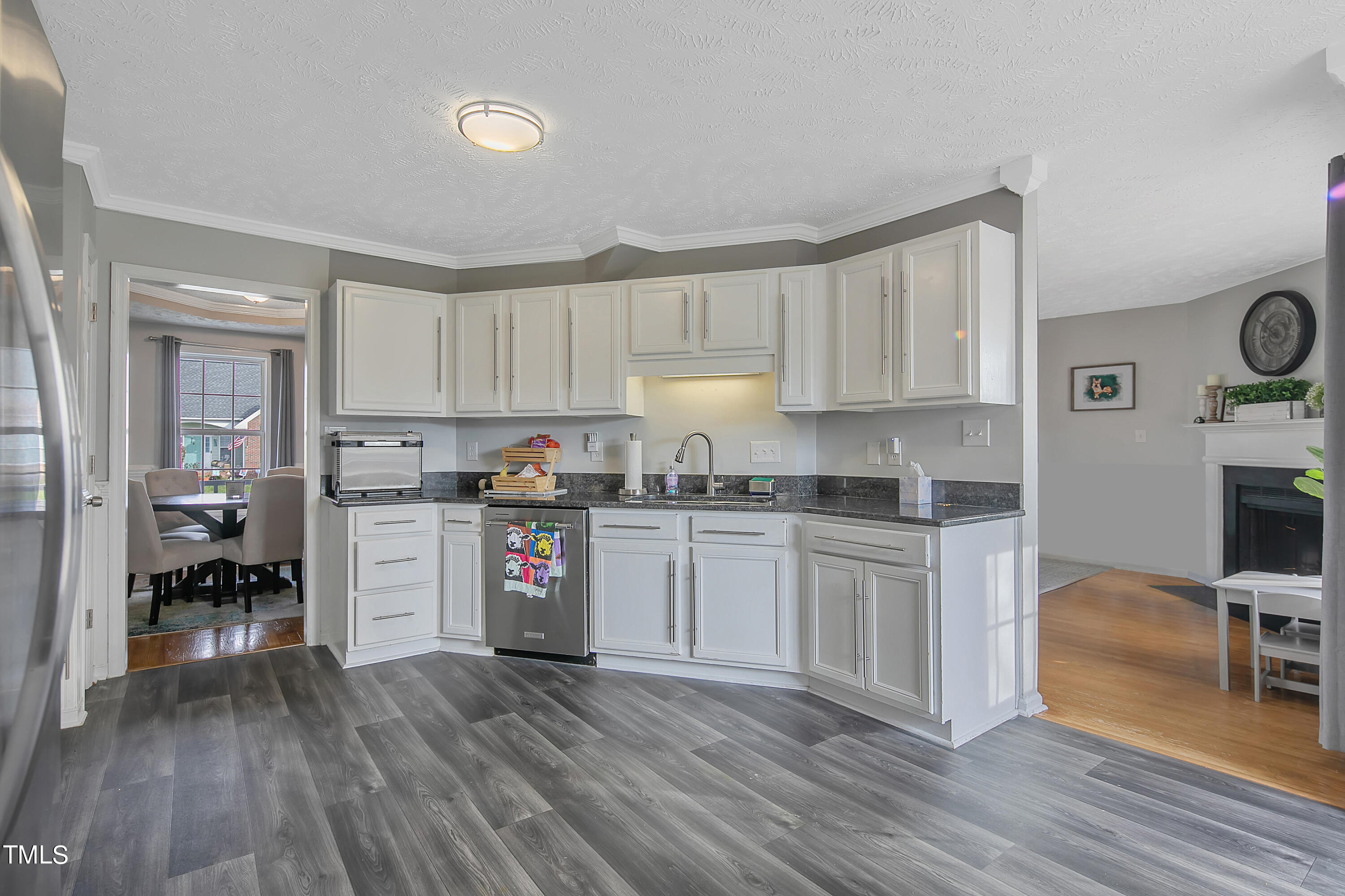 5525 Walking Trail Way
