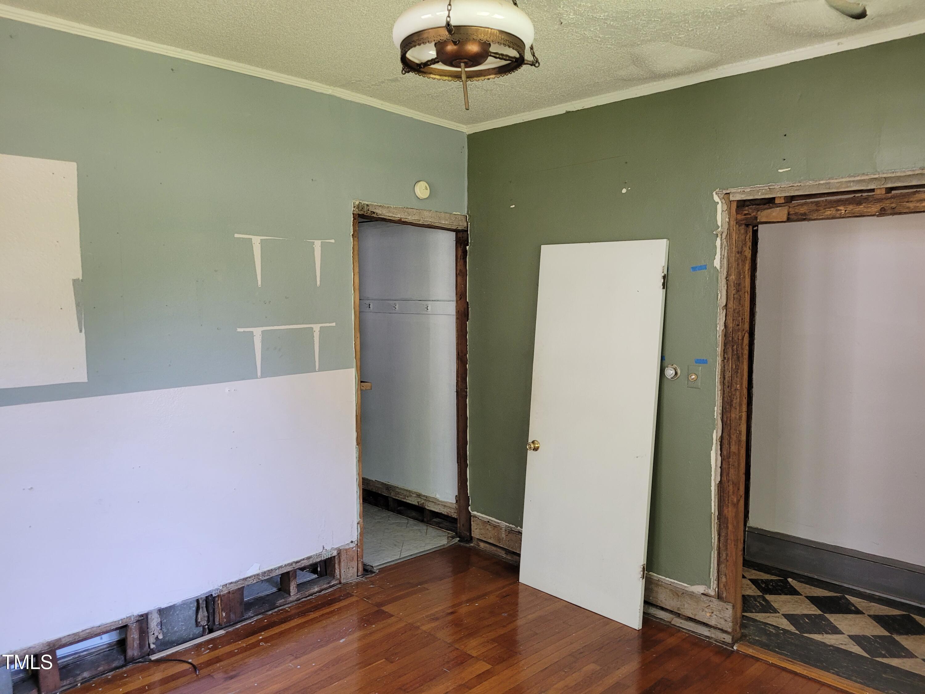 924 W Trinity Avenue