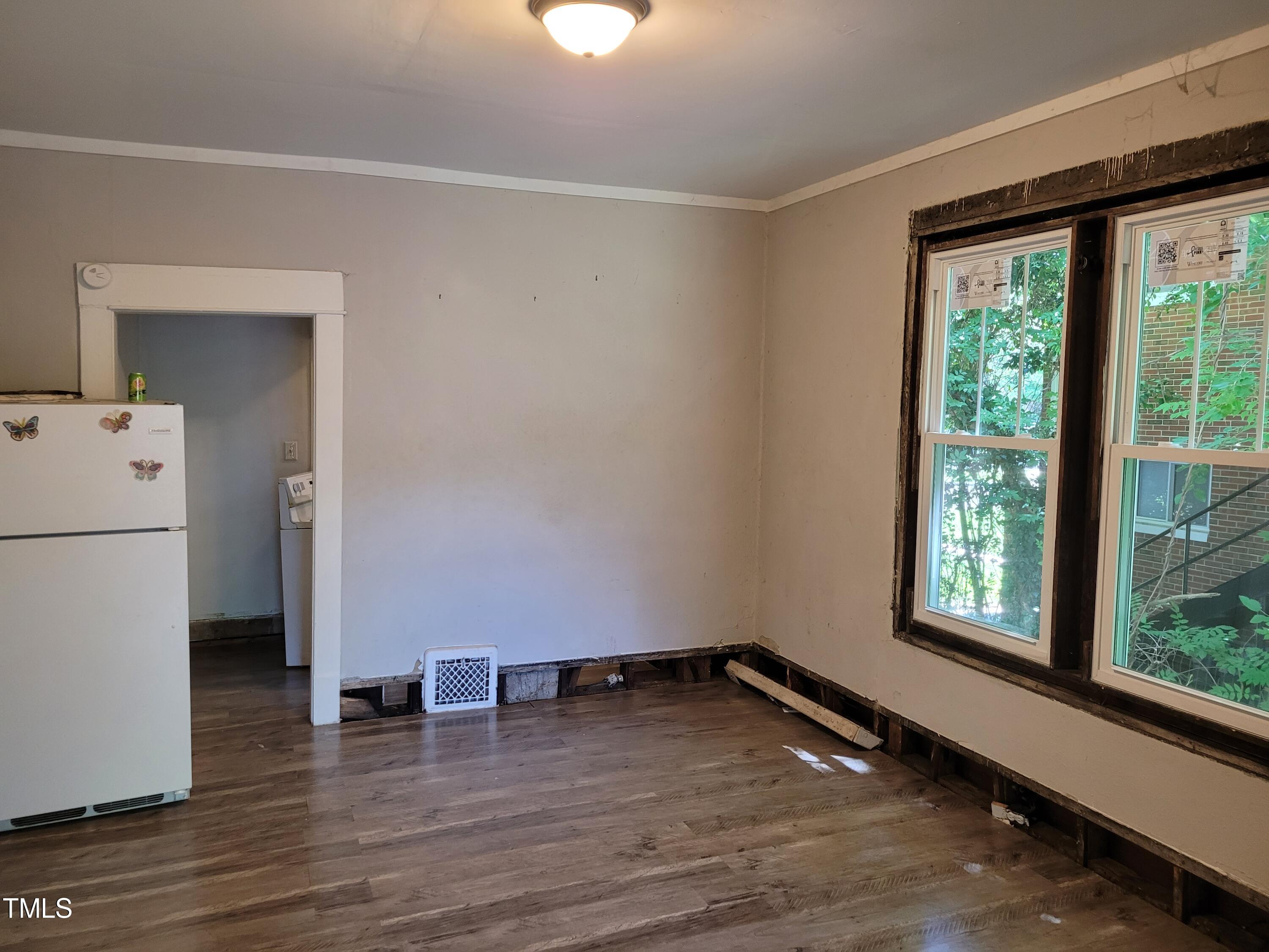 924 W Trinity Avenue