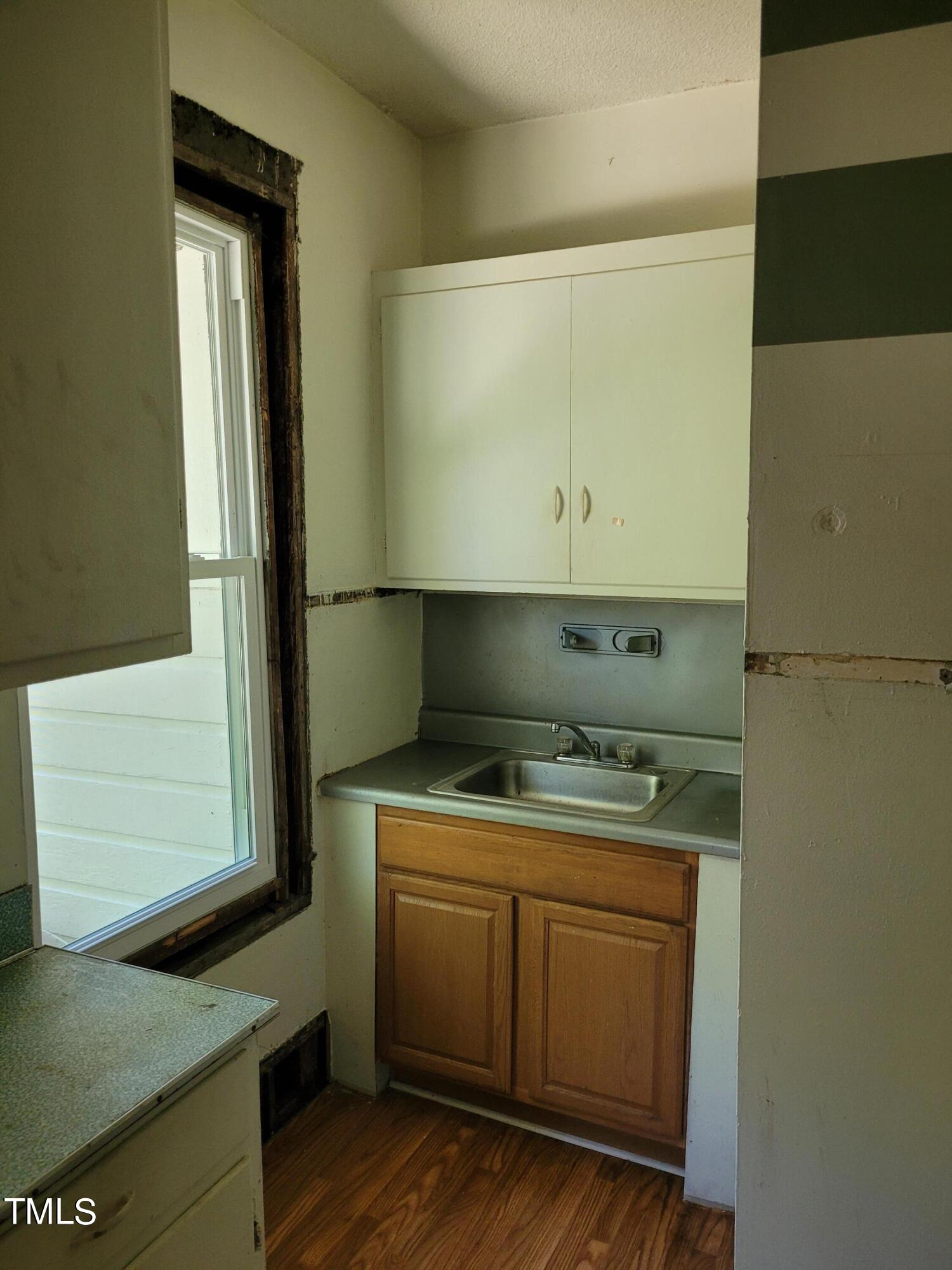 924 W Trinity Avenue