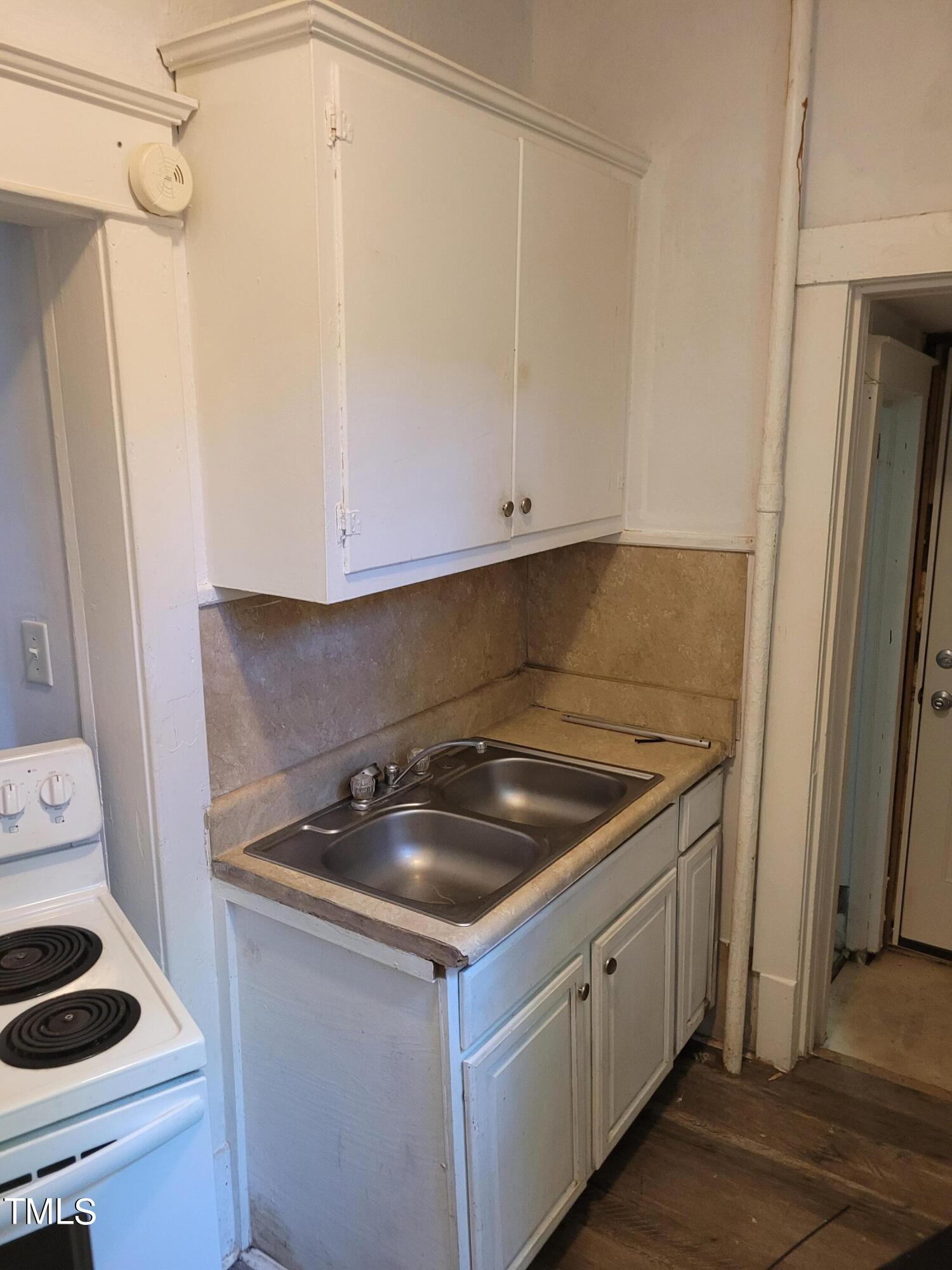 924 W Trinity Avenue