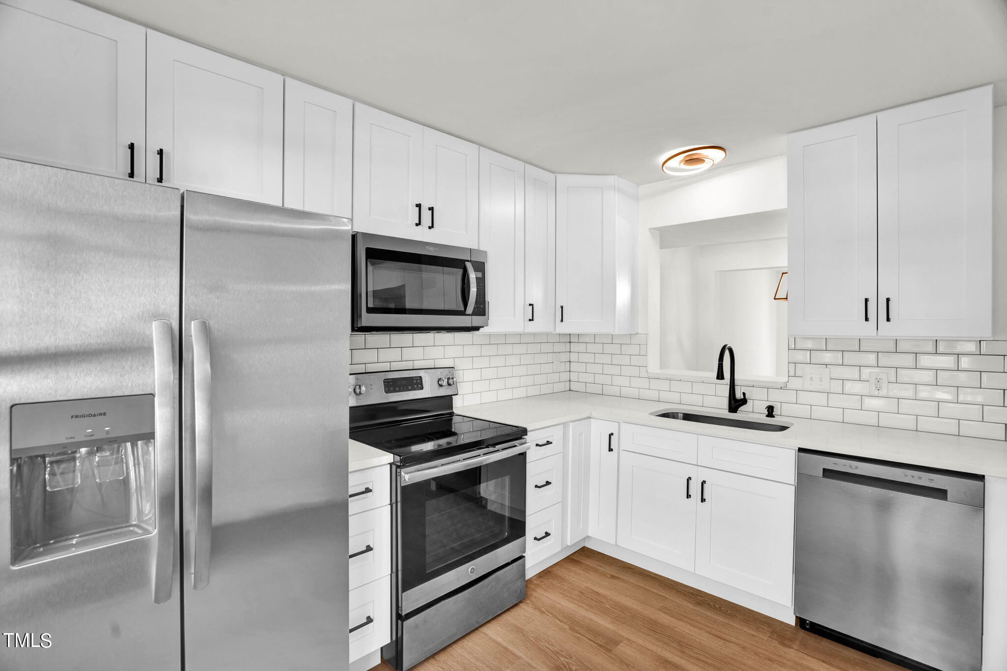 154 Luxon Place