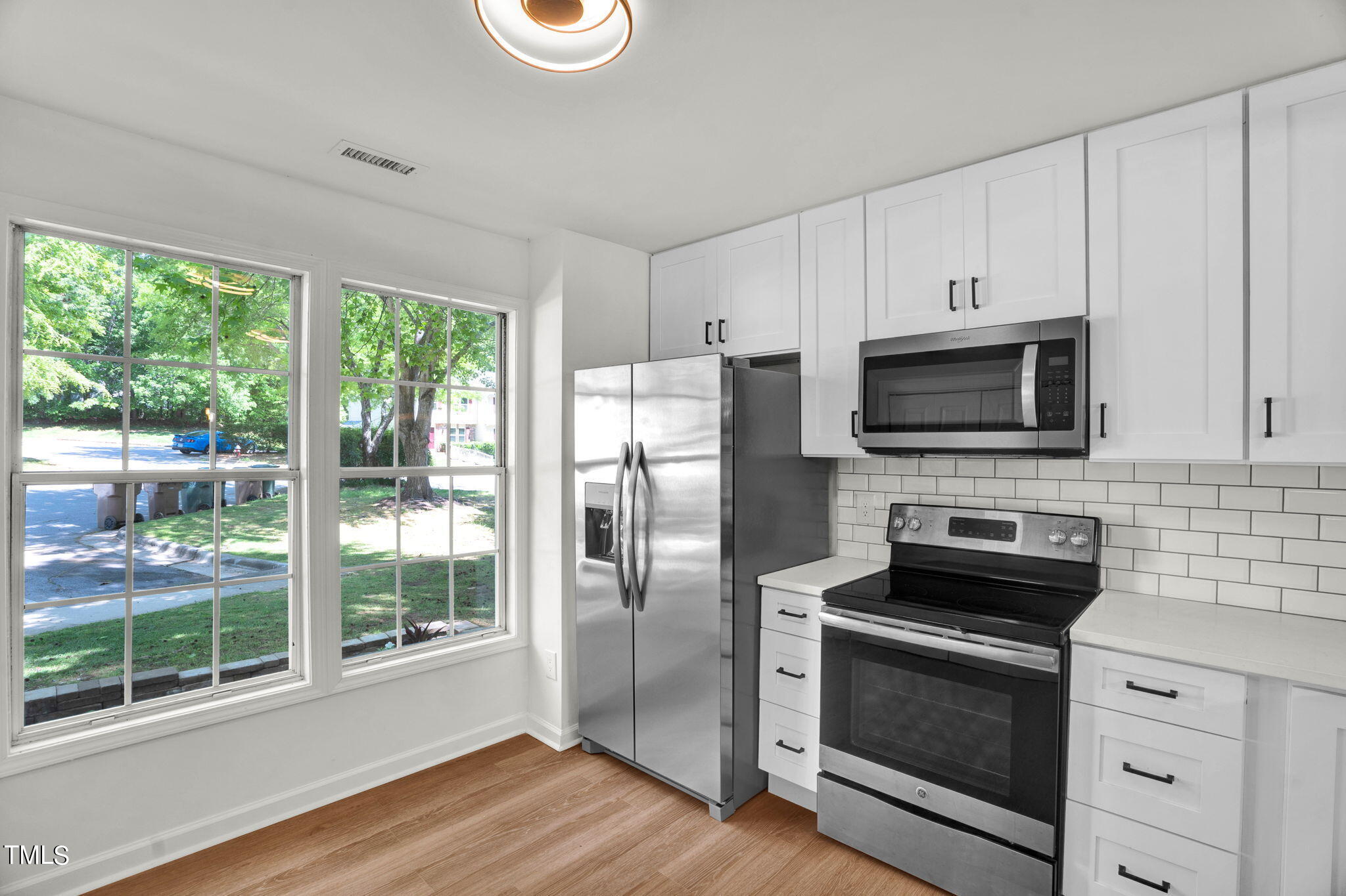 154 Luxon Place