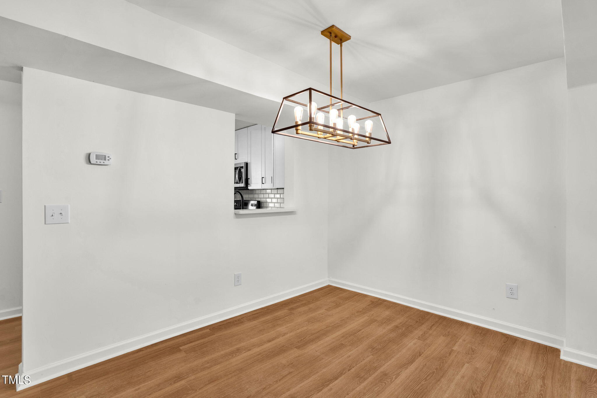 154 Luxon Place