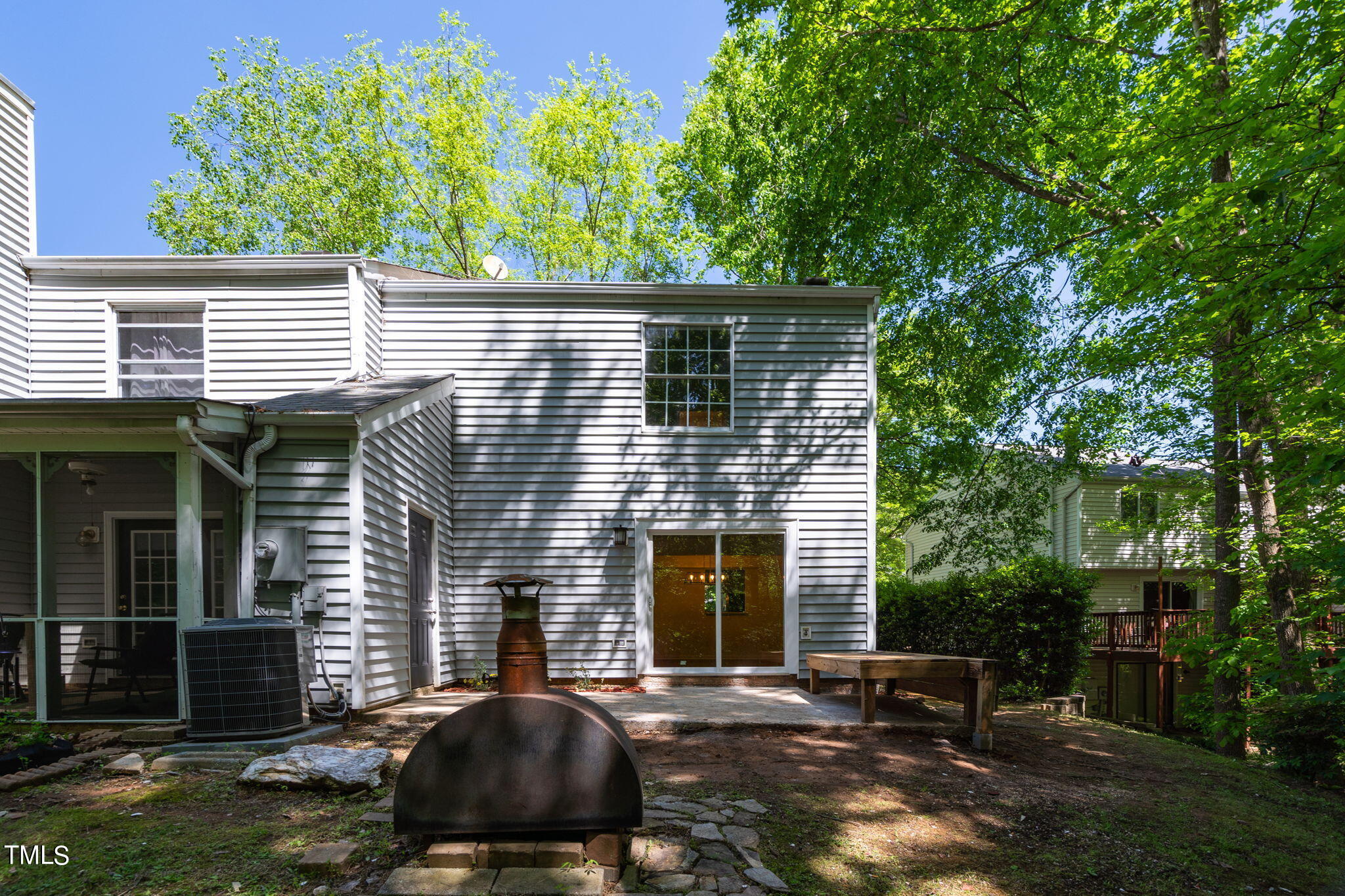 154 Luxon Place
