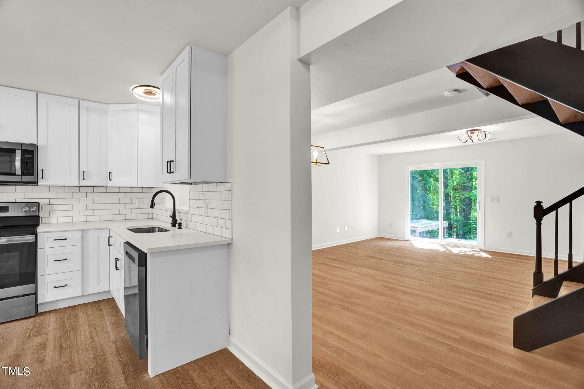 154 Luxon Place