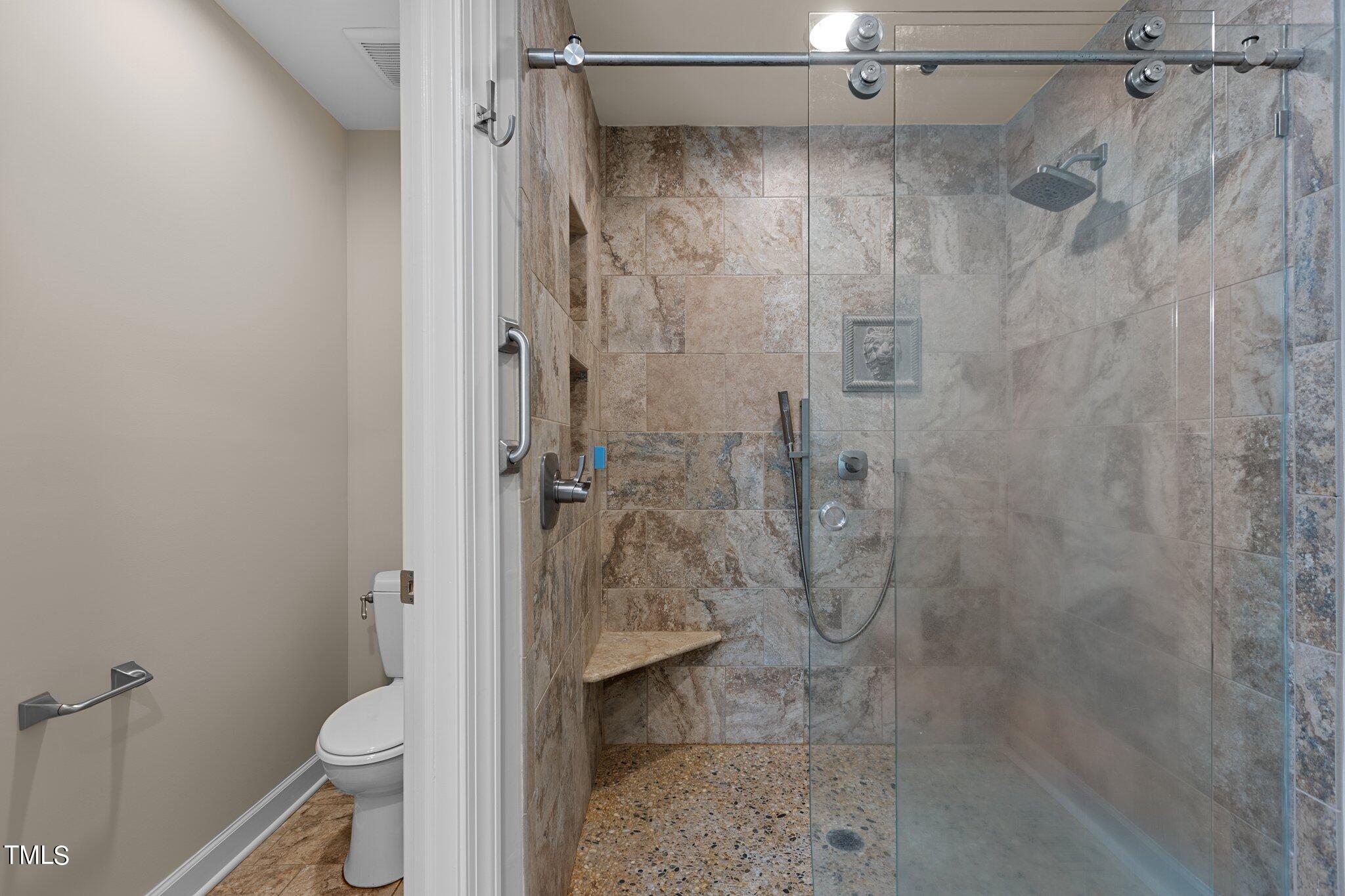 1605 Twin Lake Drive