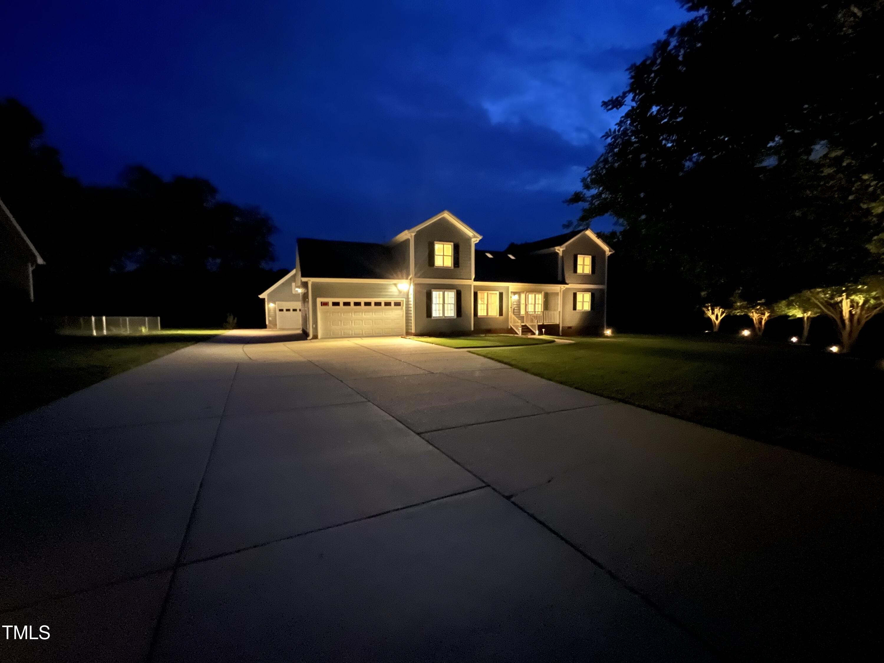 1605 Twin Lake Drive