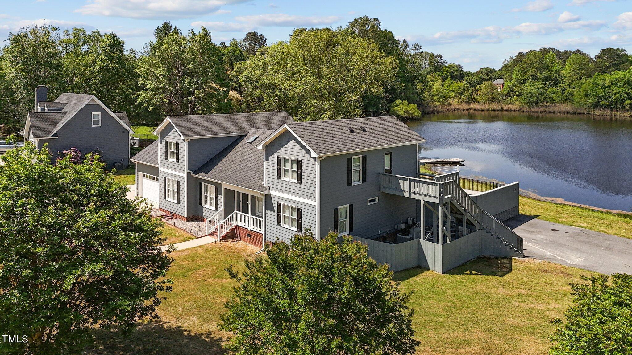 1605 Twin Lake Drive