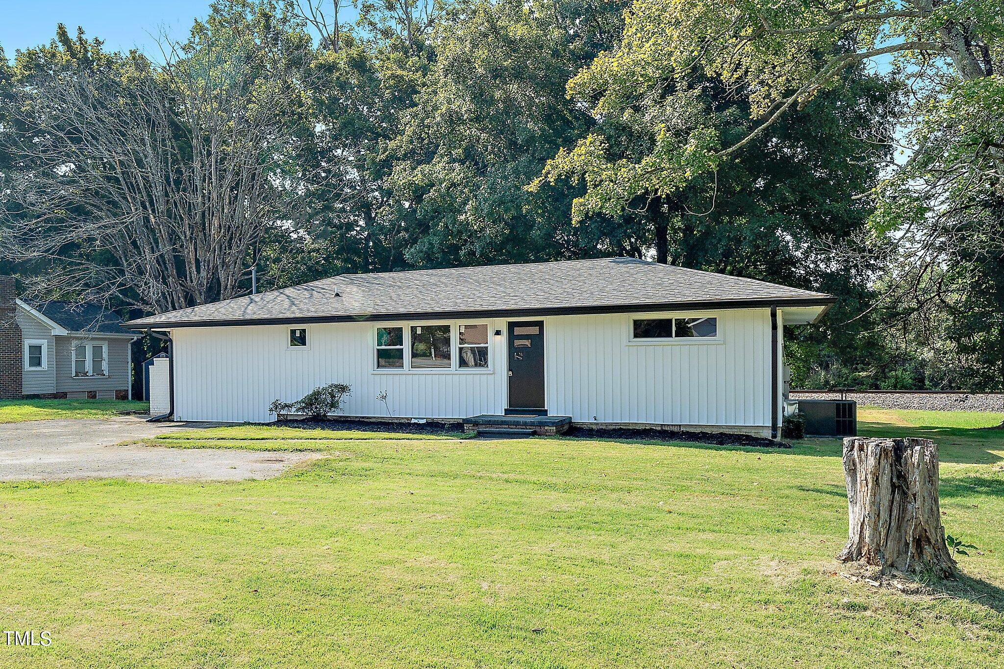 1443 E Main Street