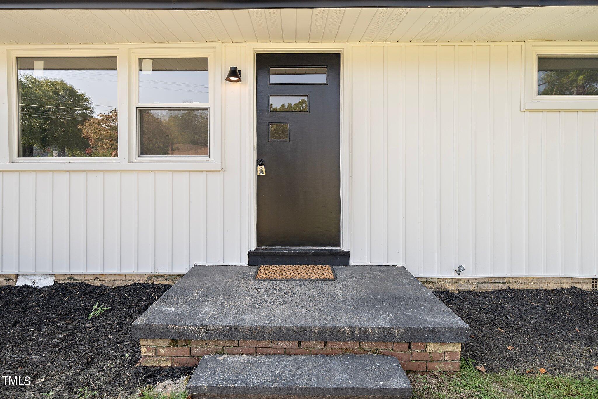 1443 E Main Street