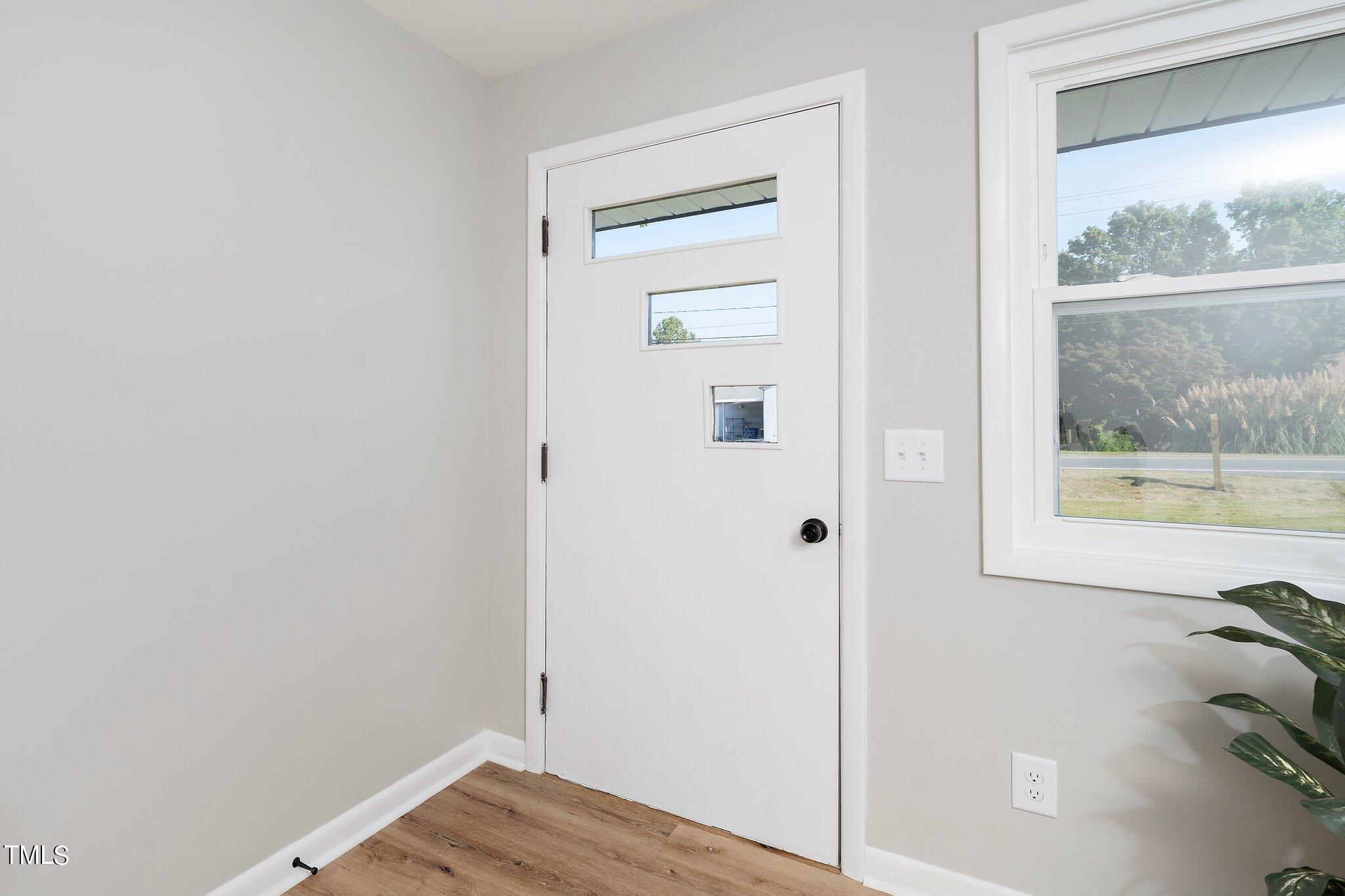 1443 E Main Street