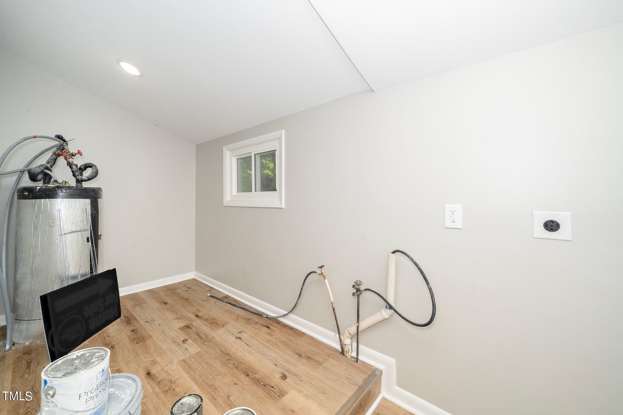 1443 E Main Street