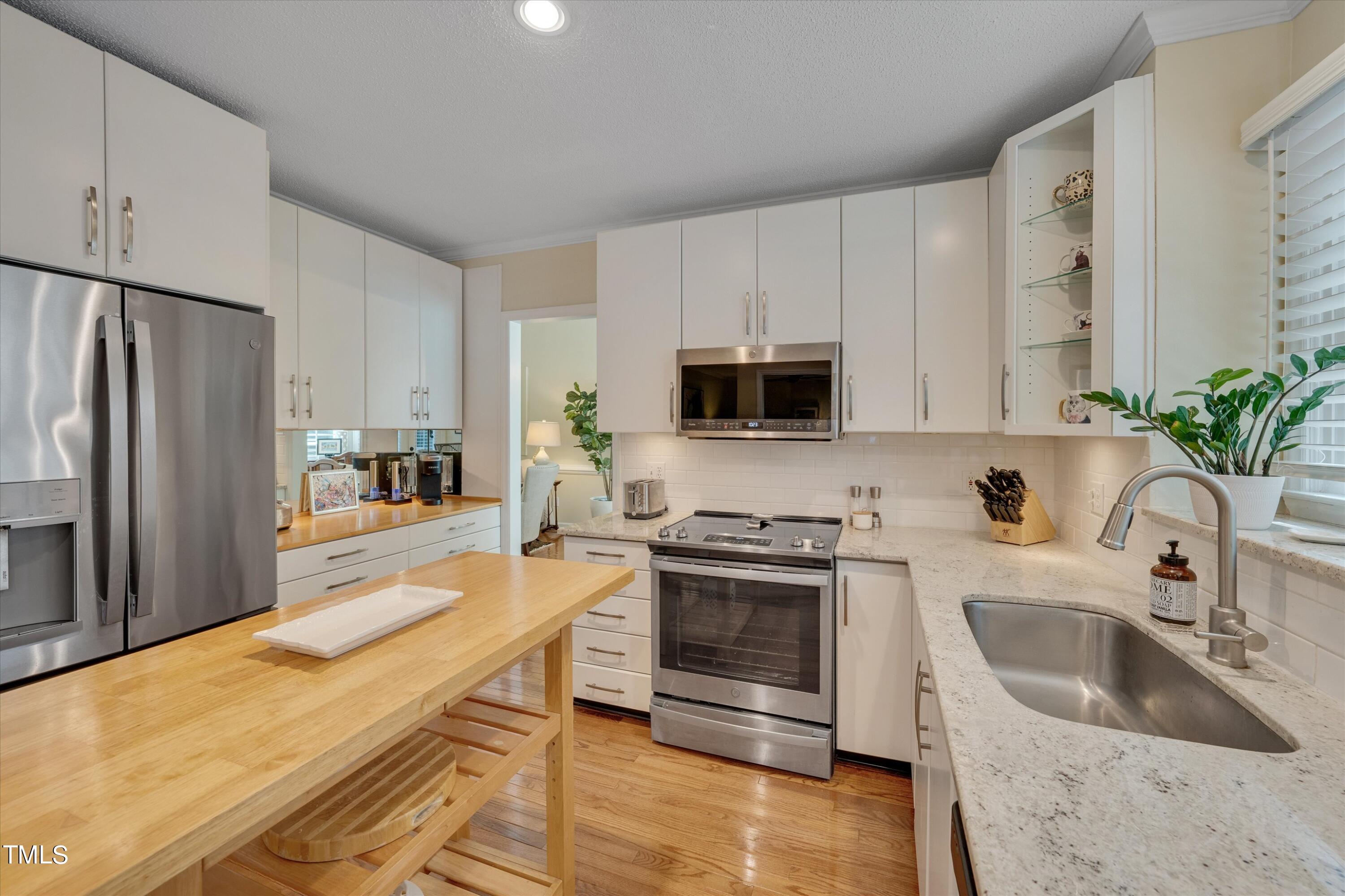 9432 Cartersville Court