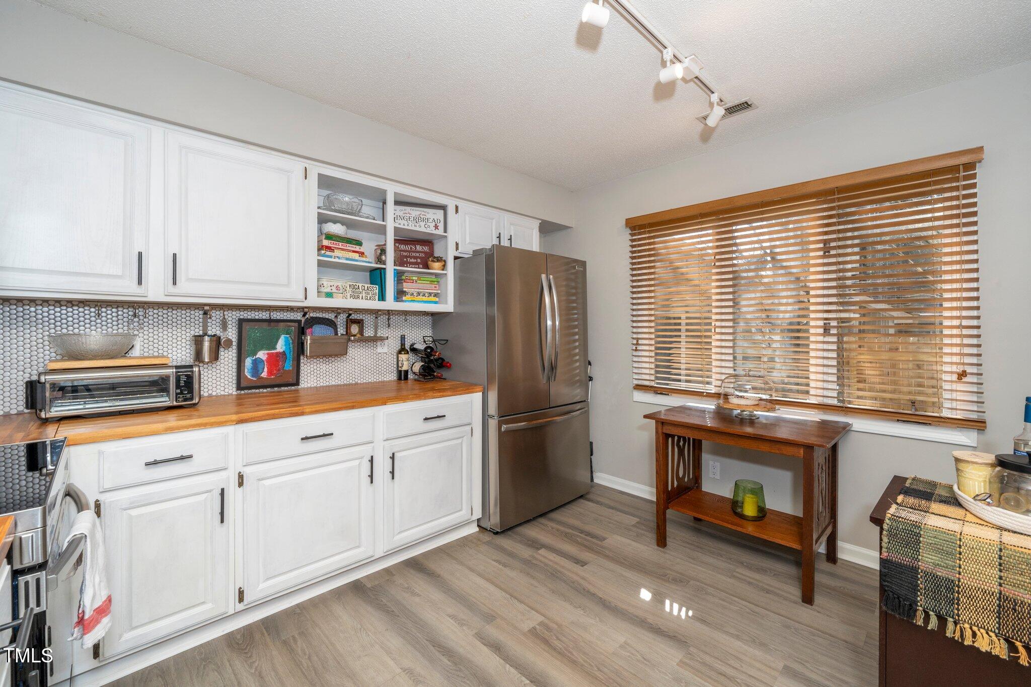4118 Pin Oak Drive