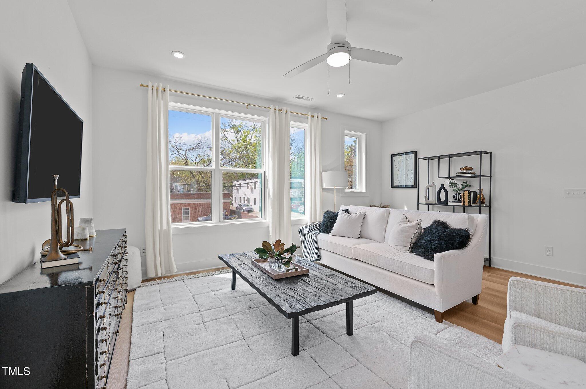 700 W North Street # 101