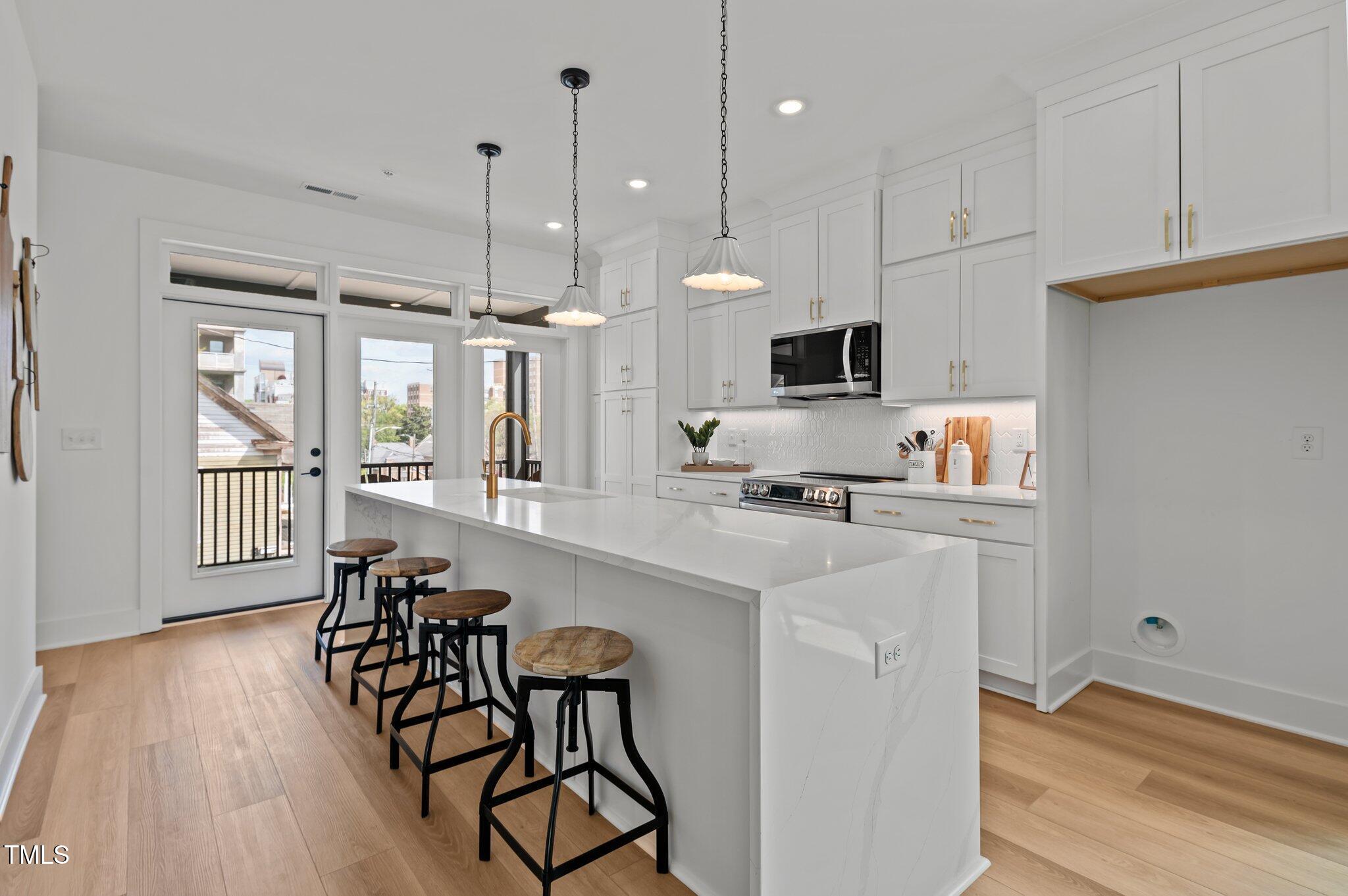 700 W North Street # 101